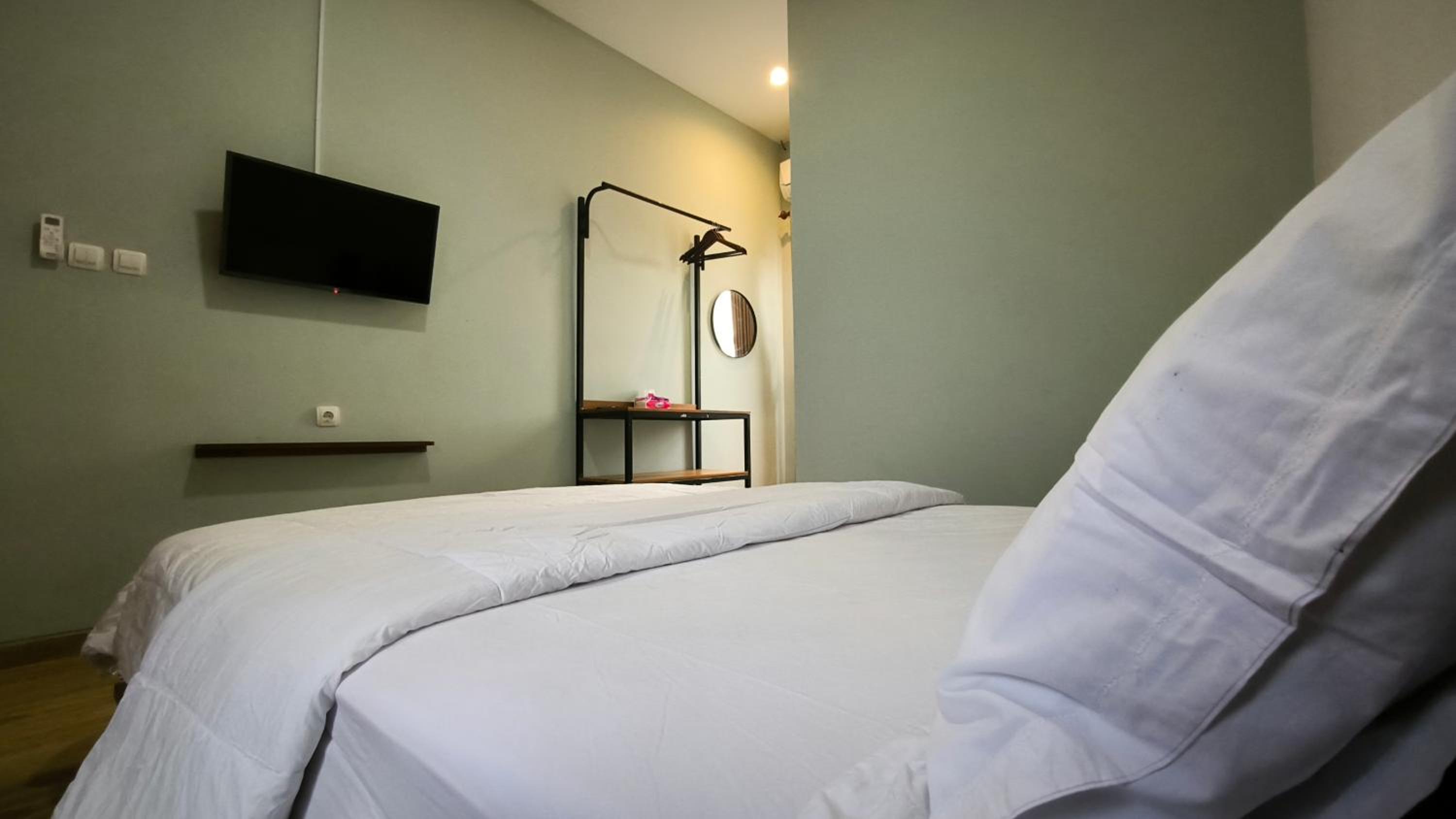 Standard Double Room - Photo 6
