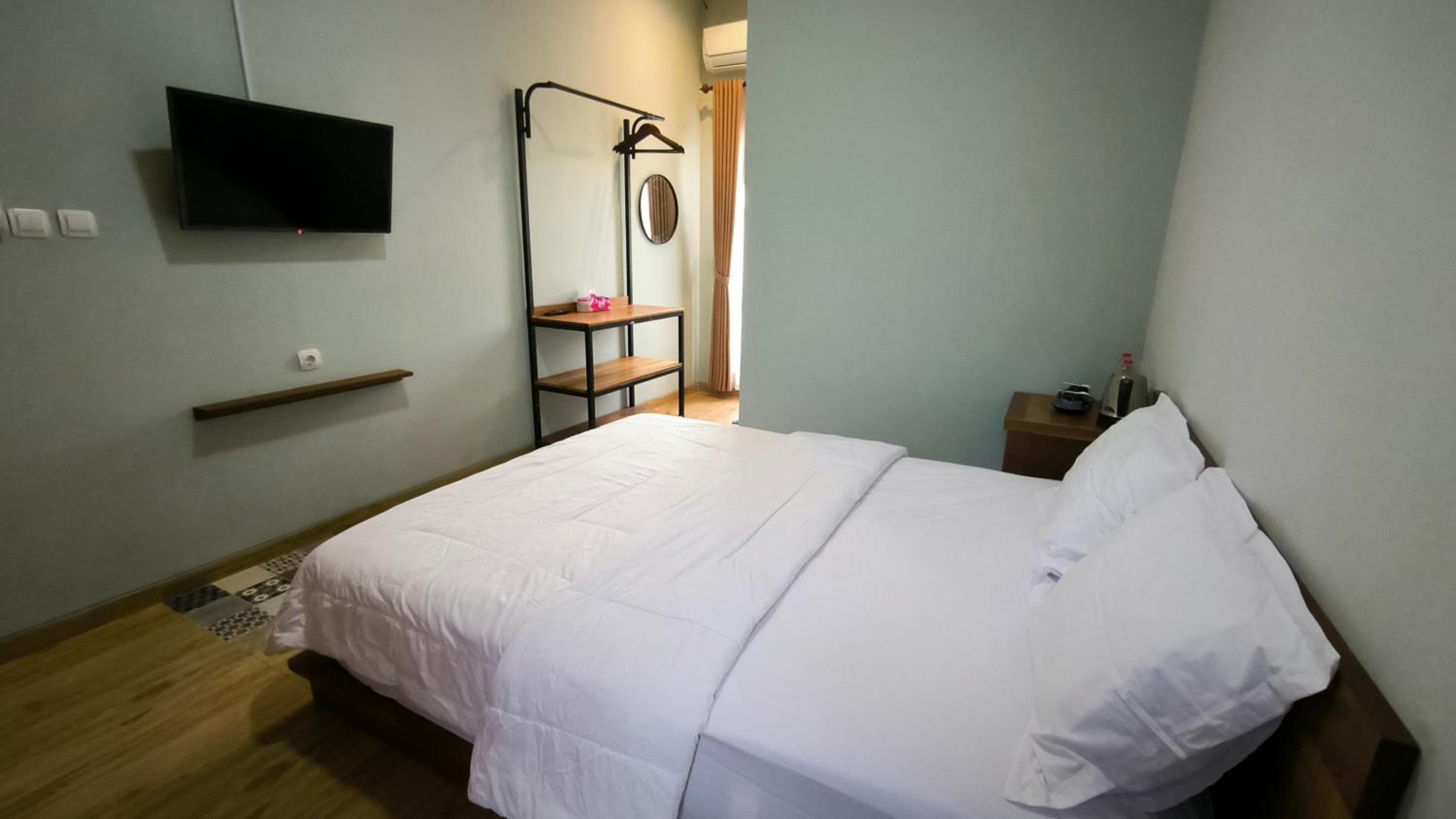 Standard Double Room - Photo 4