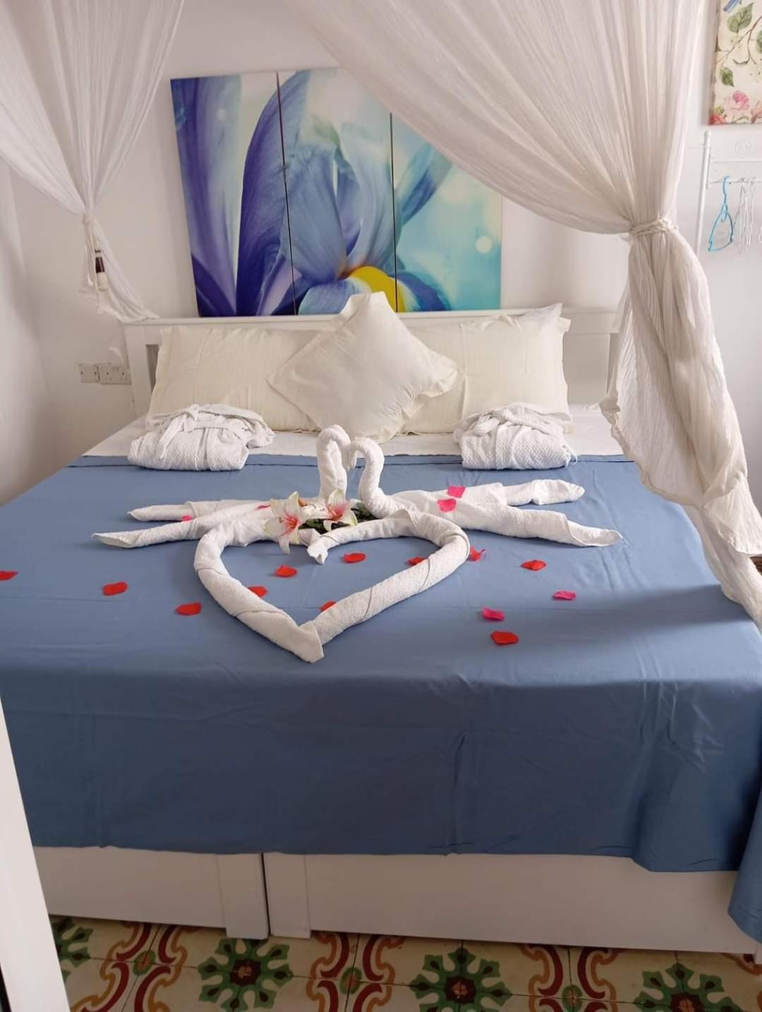 Double Room with Private External Bathroom photo 3