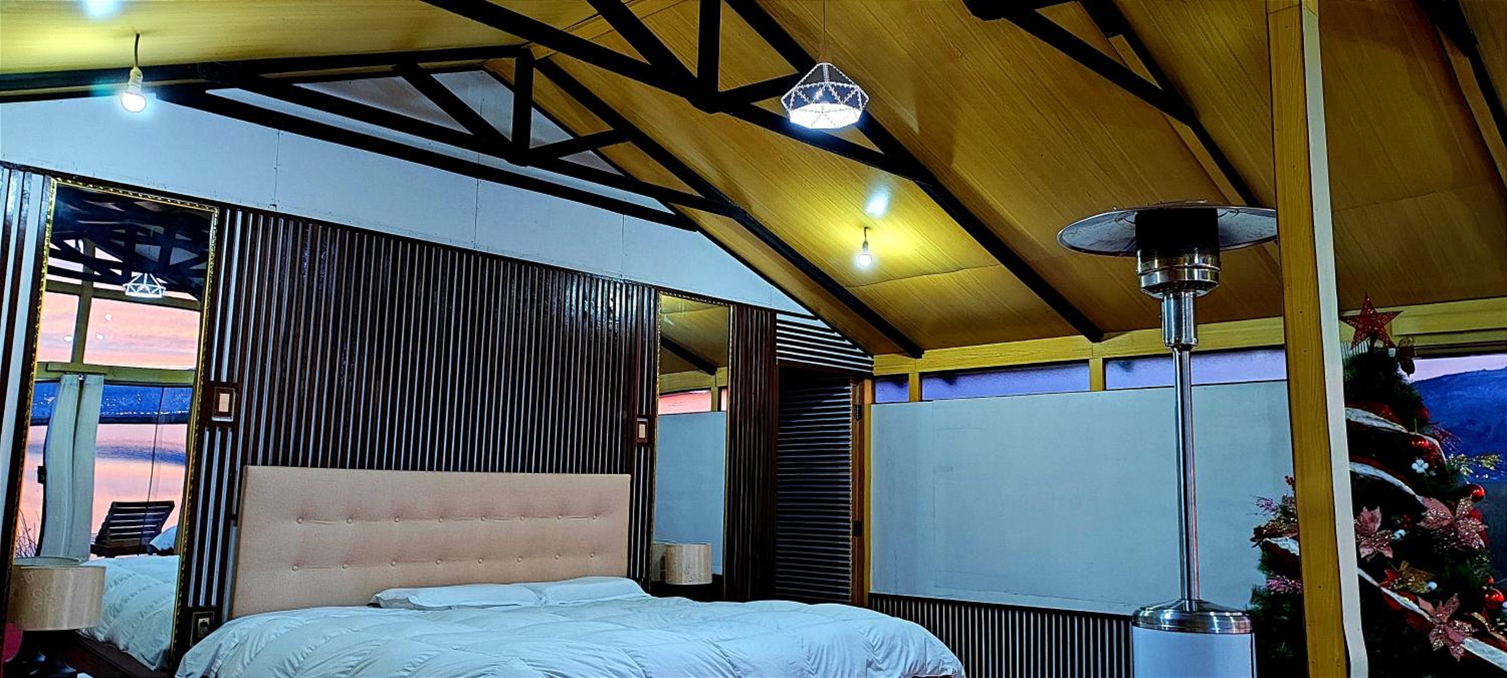 Bungalow - Water Front  photo 3