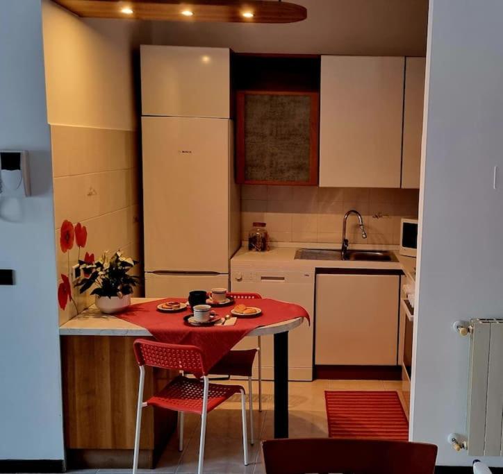 One-Bedroom Apartment photo 3