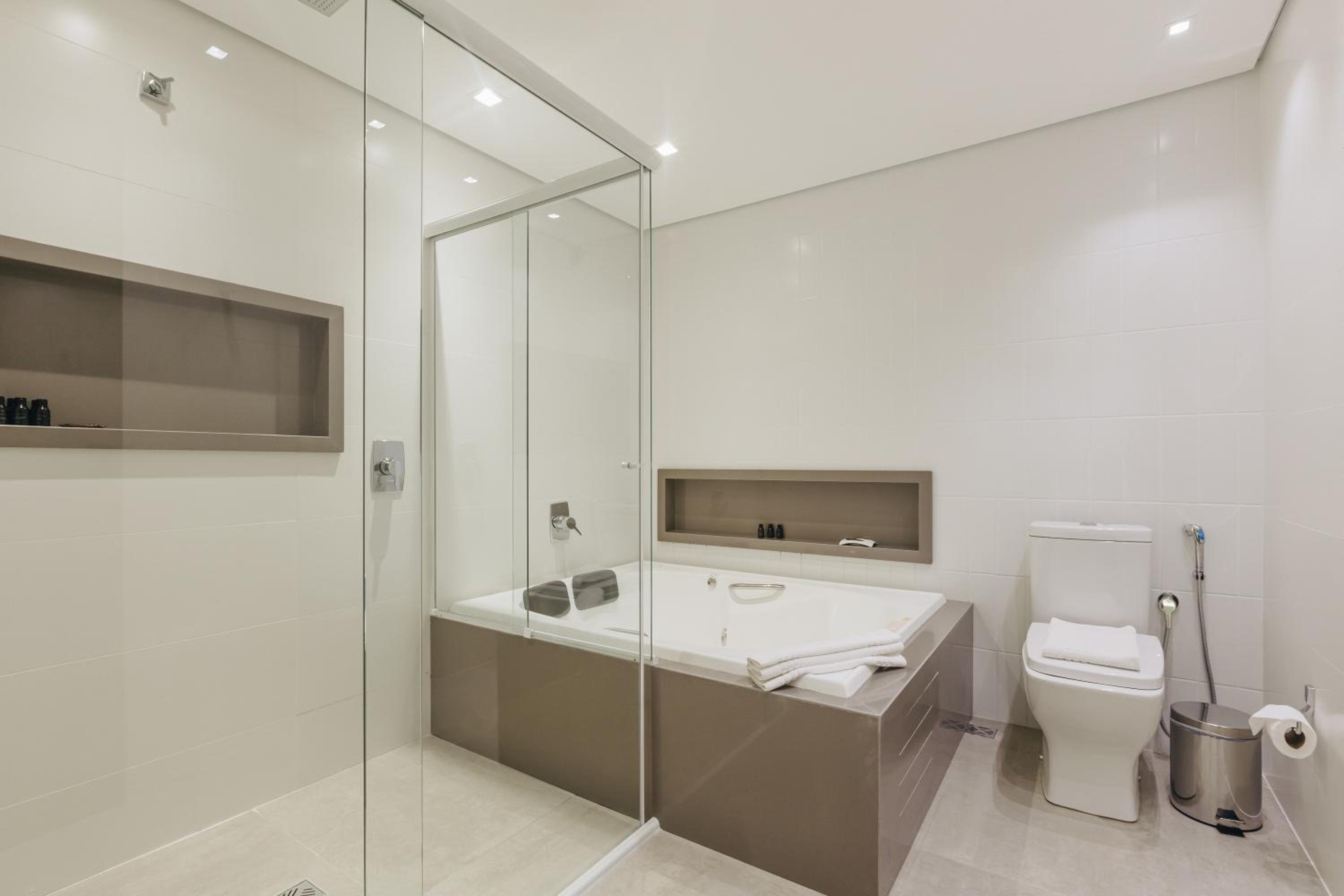 Executive Suite One King - Photo 2