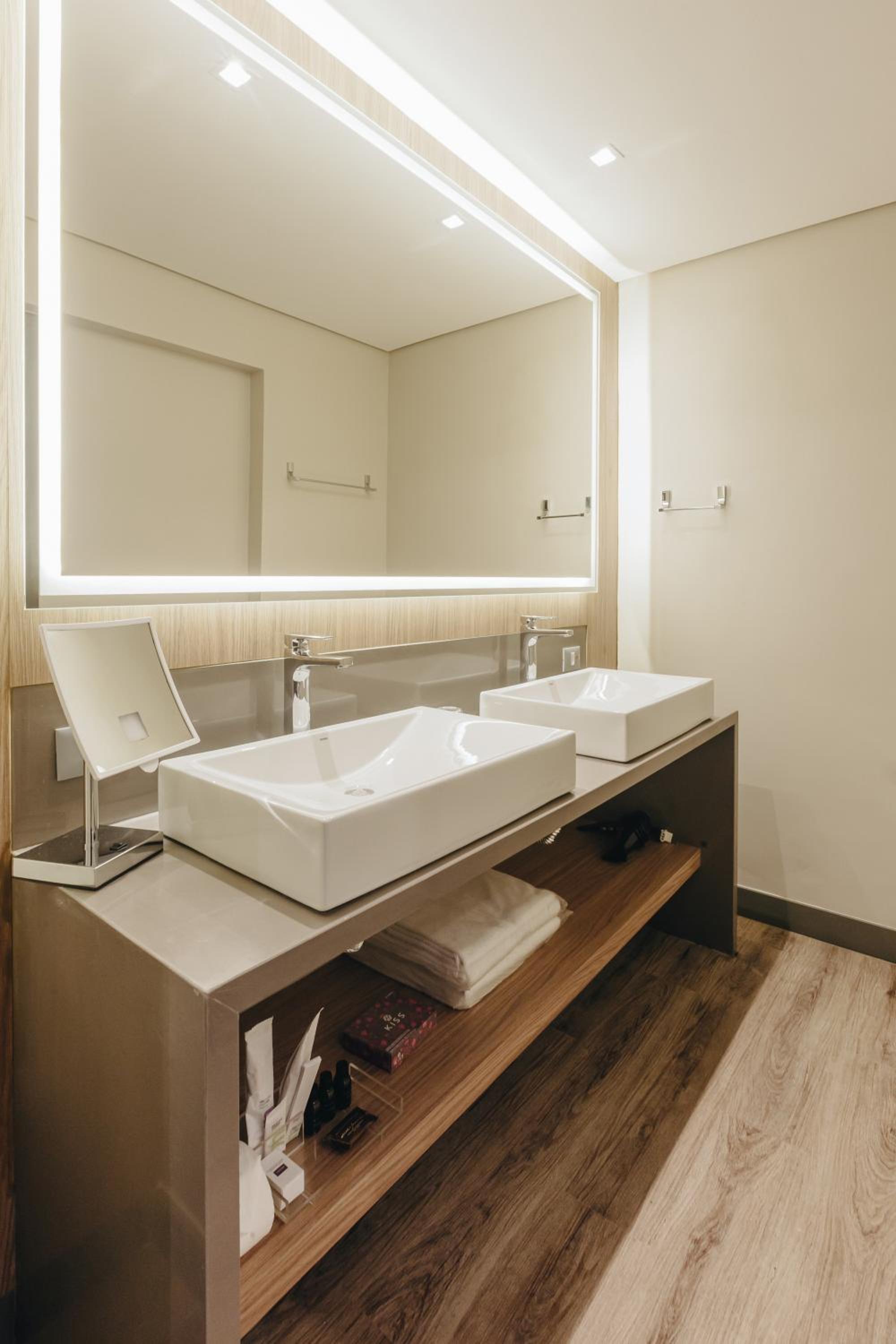 Executive Suite One King - Photo 3