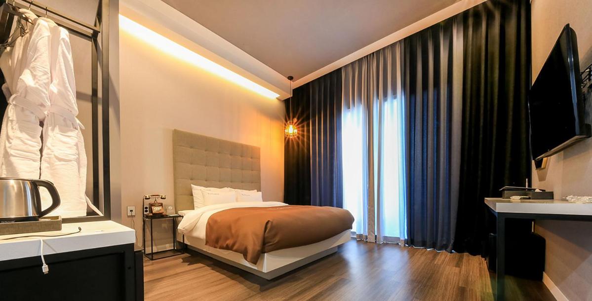 Double Room with Balcony and Sea View photo 3
