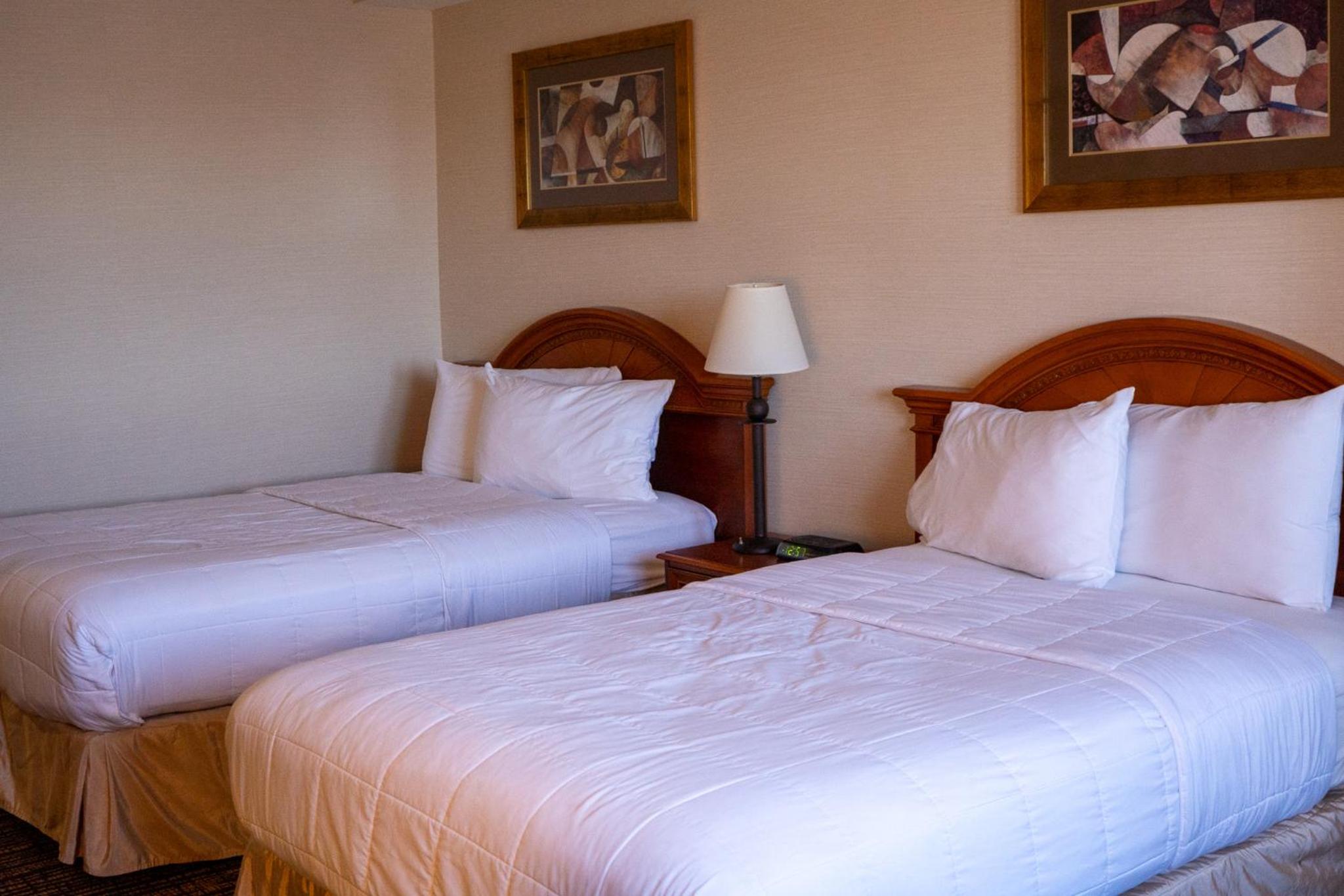 Double Room with Two Double Beds - Photo 3