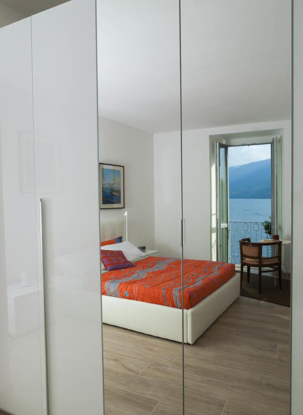 Apartment with Lake View - Photo 8
