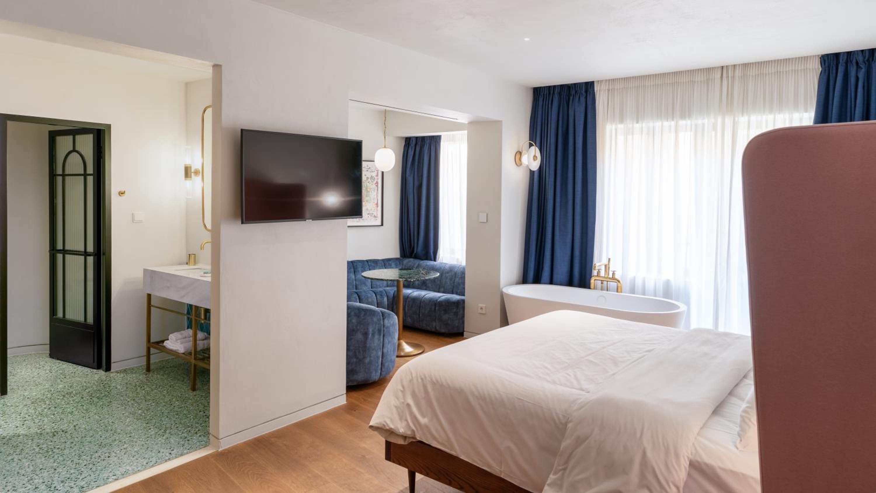 Superior Suite photo 2