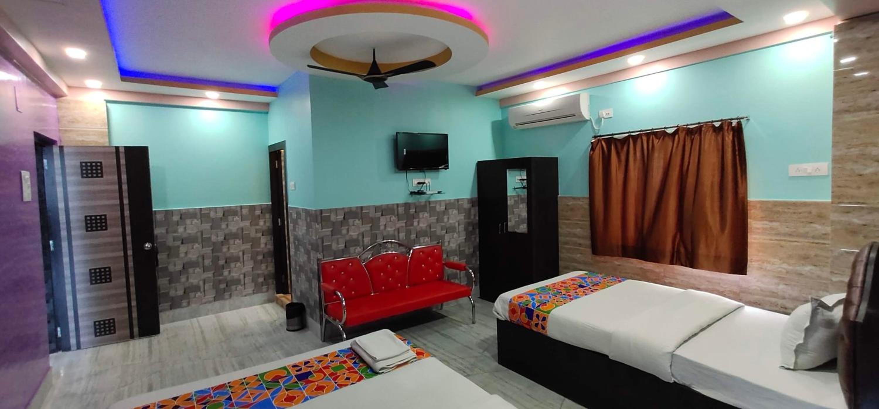 Standard Twin Room With Sofa