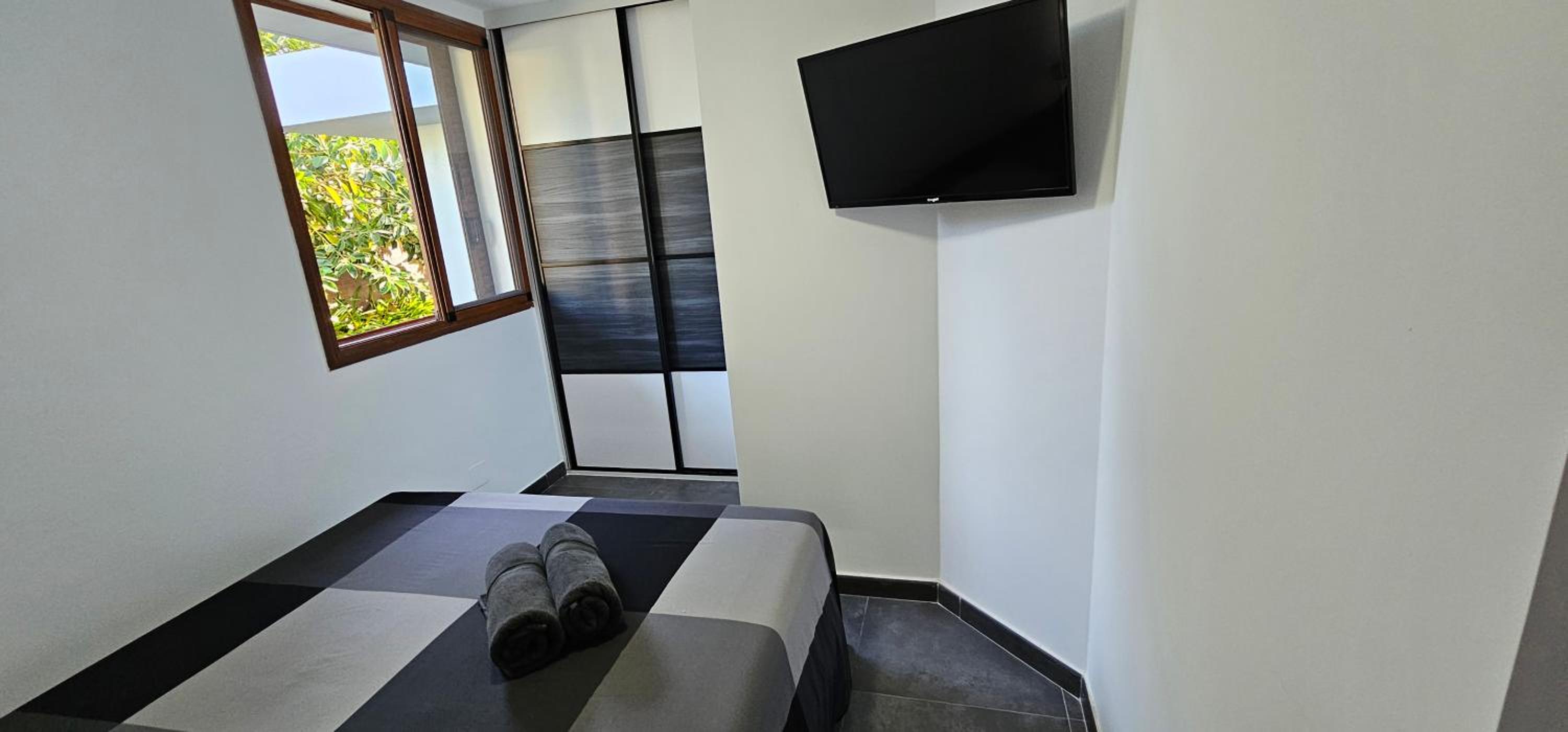 Two-Bedroom House photo 2