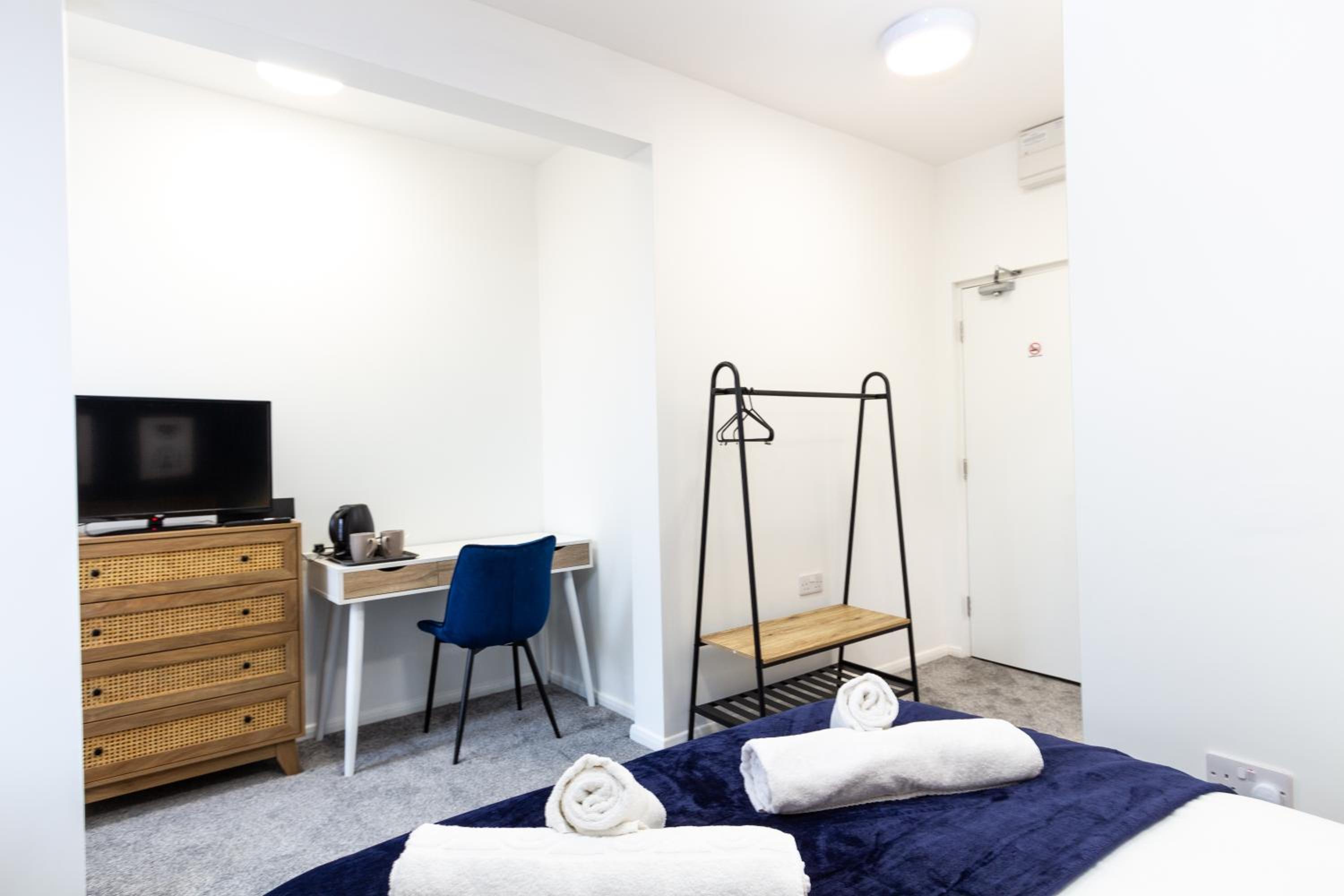 Double Room With Private Bathroom photo 3