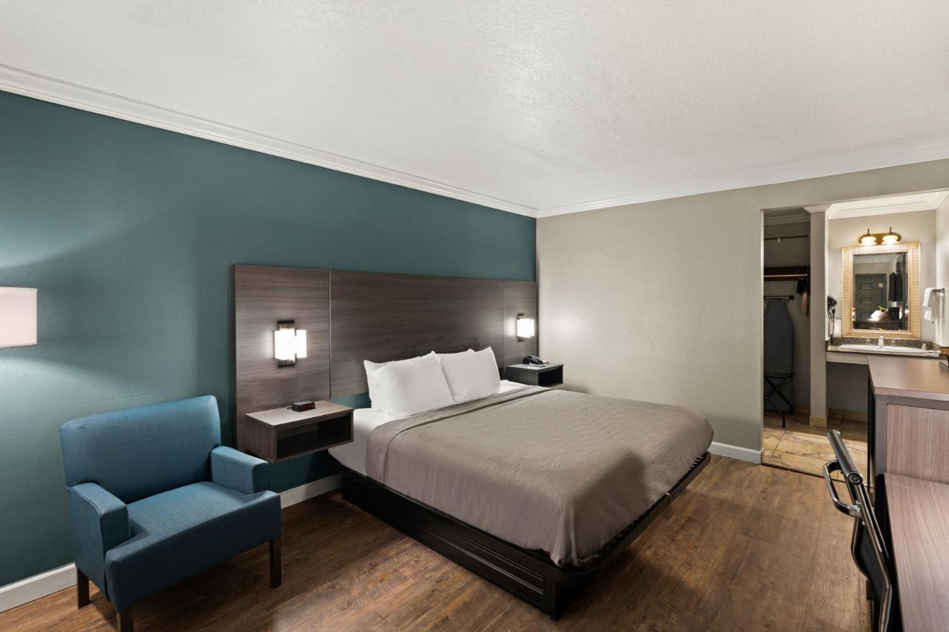 King Room - Disability Access/Non Smoking  - Photo 2