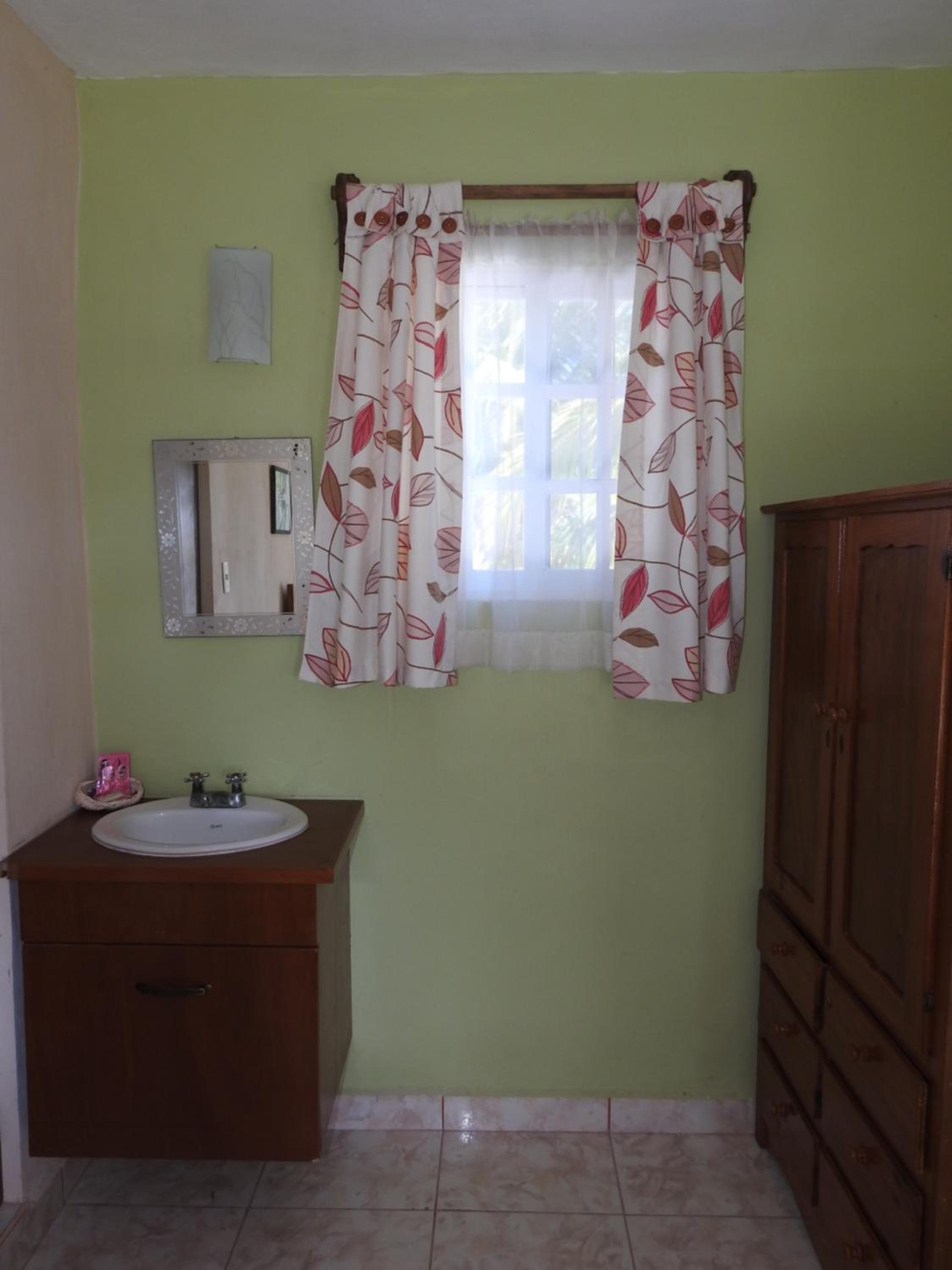 Triple Room with City View - Photo 27