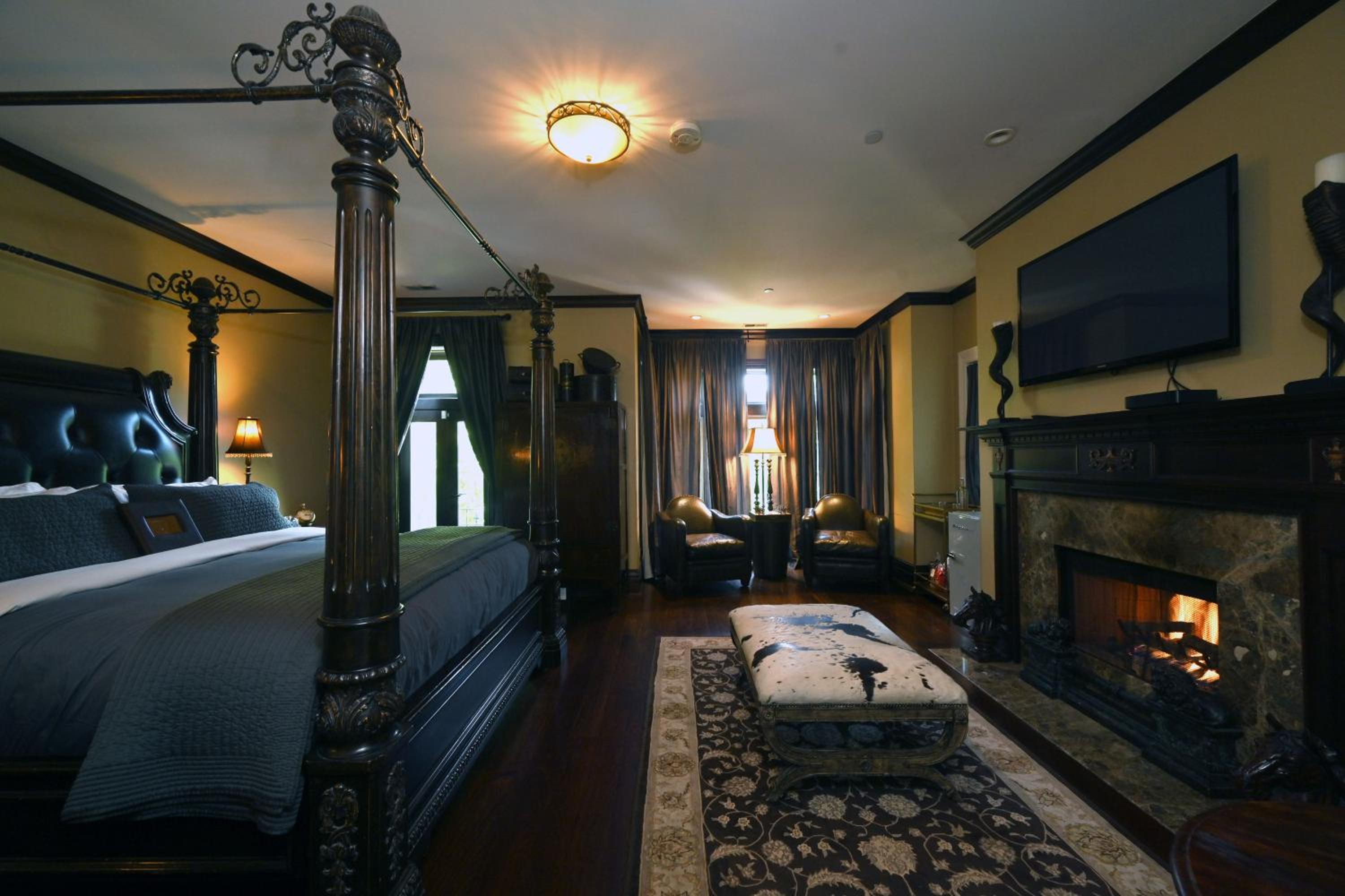Two-Bedroom Suite
