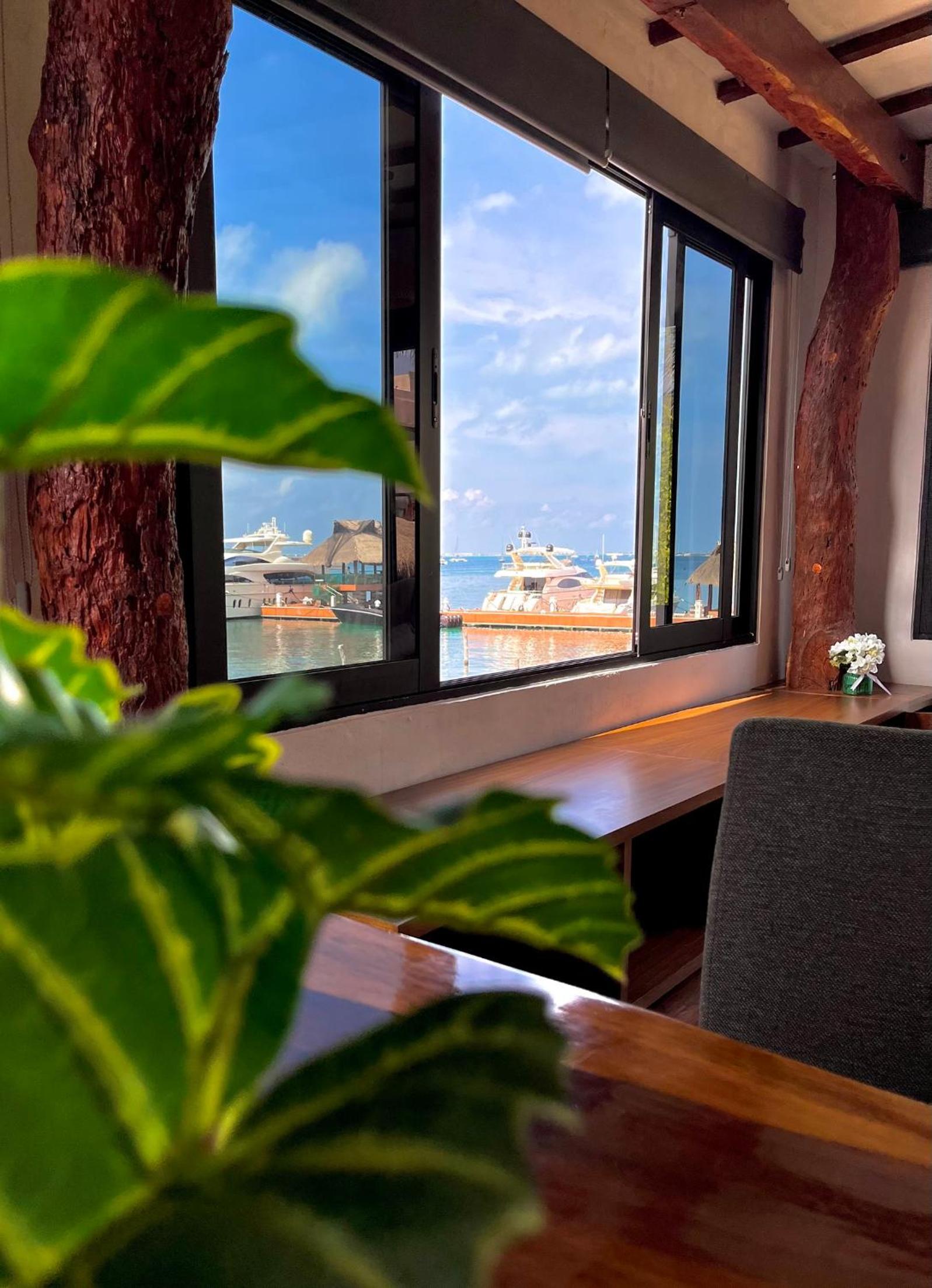 One-Bedroom House - Photo 6