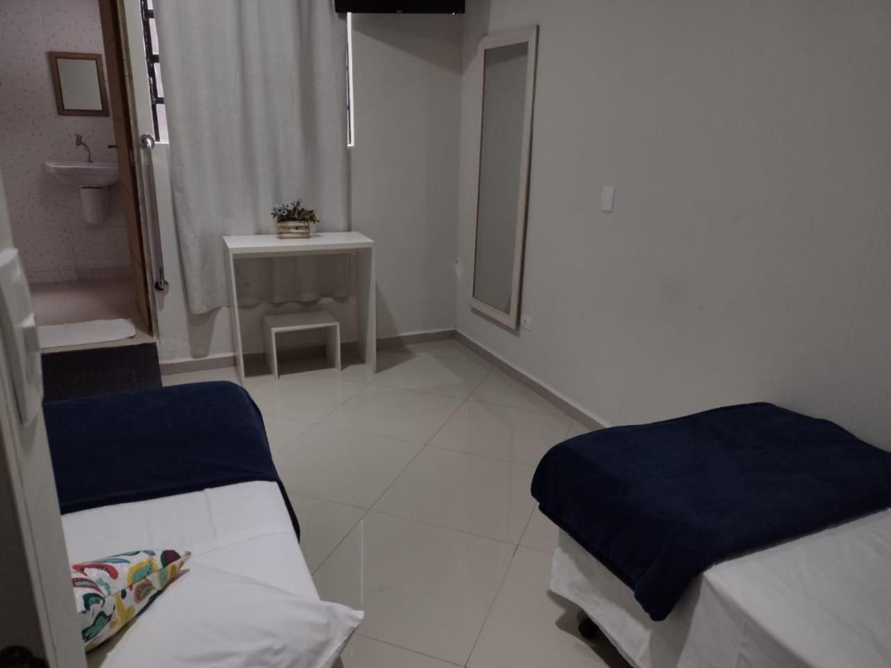 Triple Room - Disability Access - Photo 2