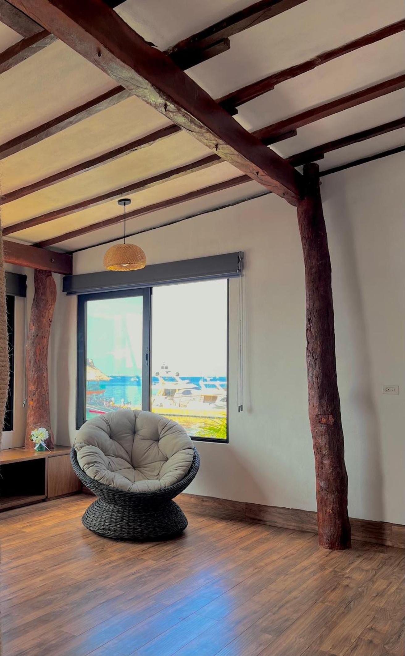 One-Bedroom House - Photo 9
