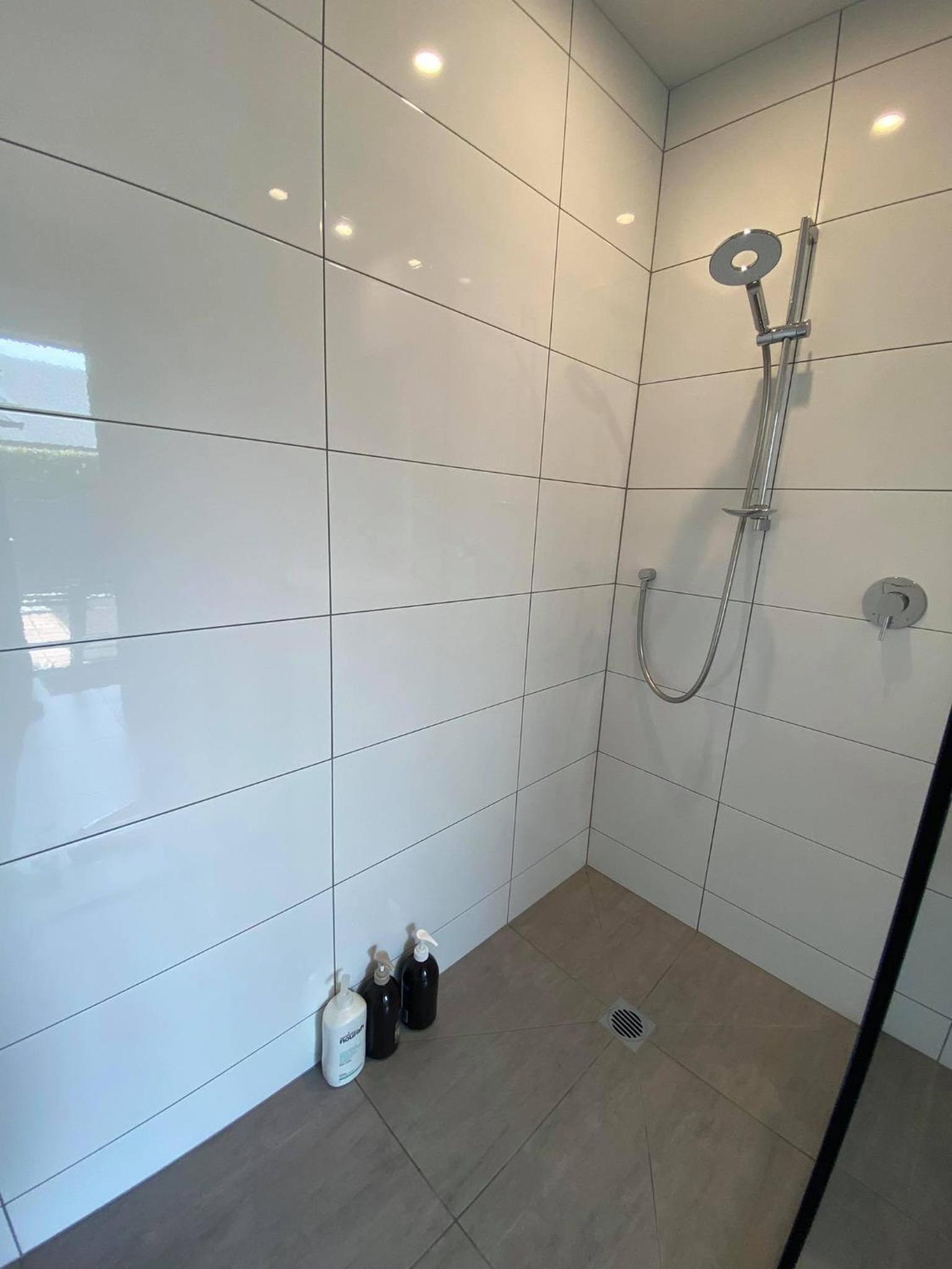 Studio Apartment - Photo 37