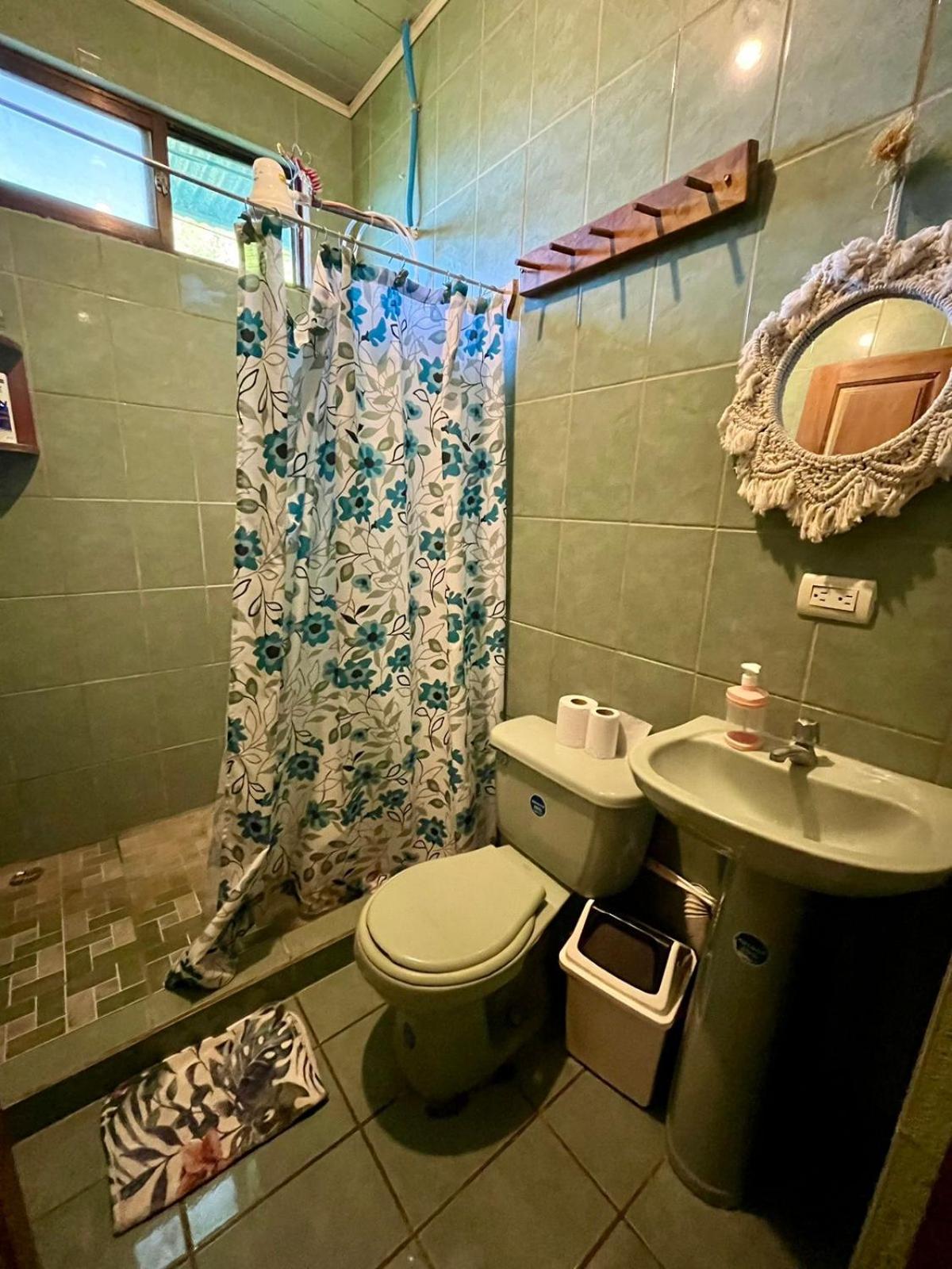 Double Room with Shared Bathroom photo 2