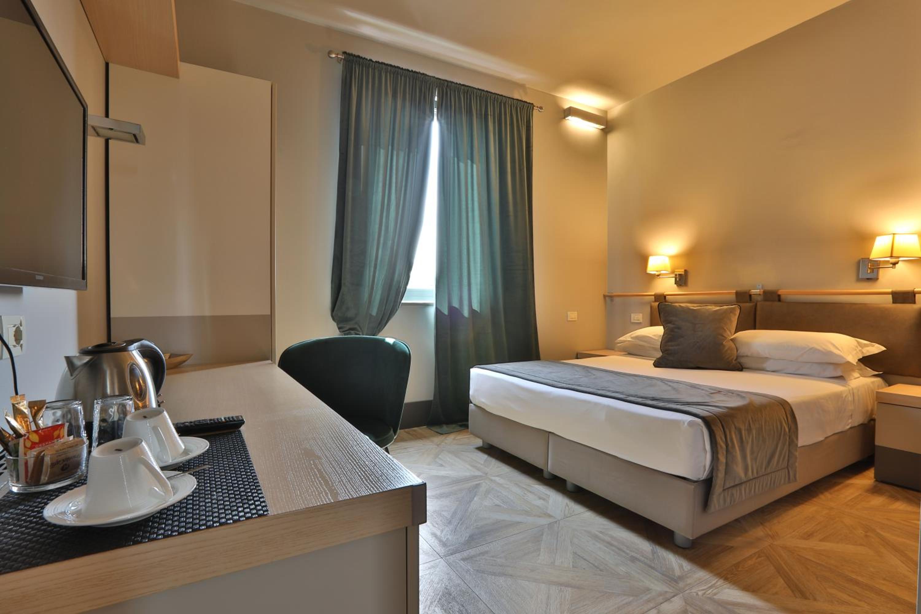 Double or Twin Room - Photo 14
