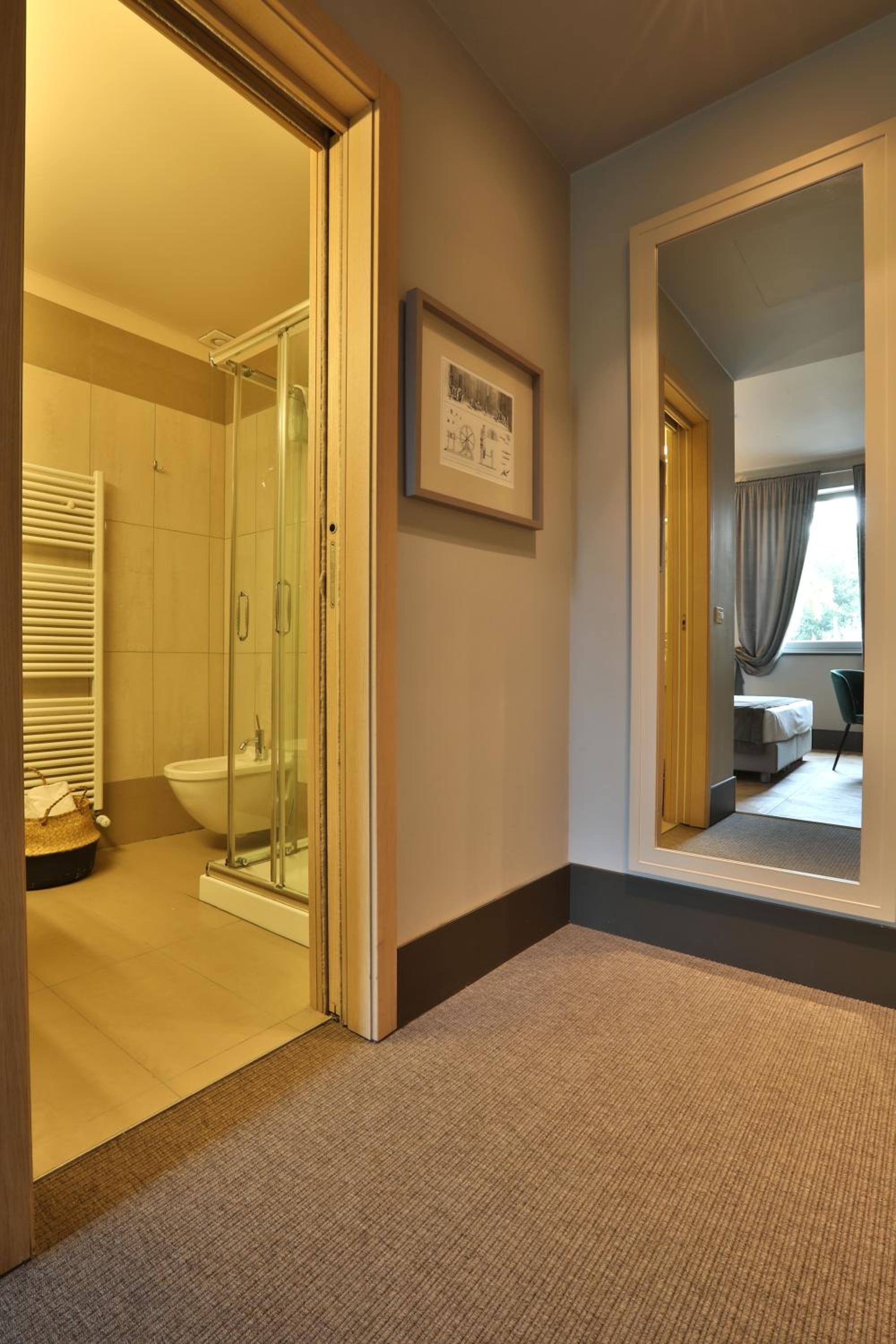 Double or Twin Room - Photo 7
