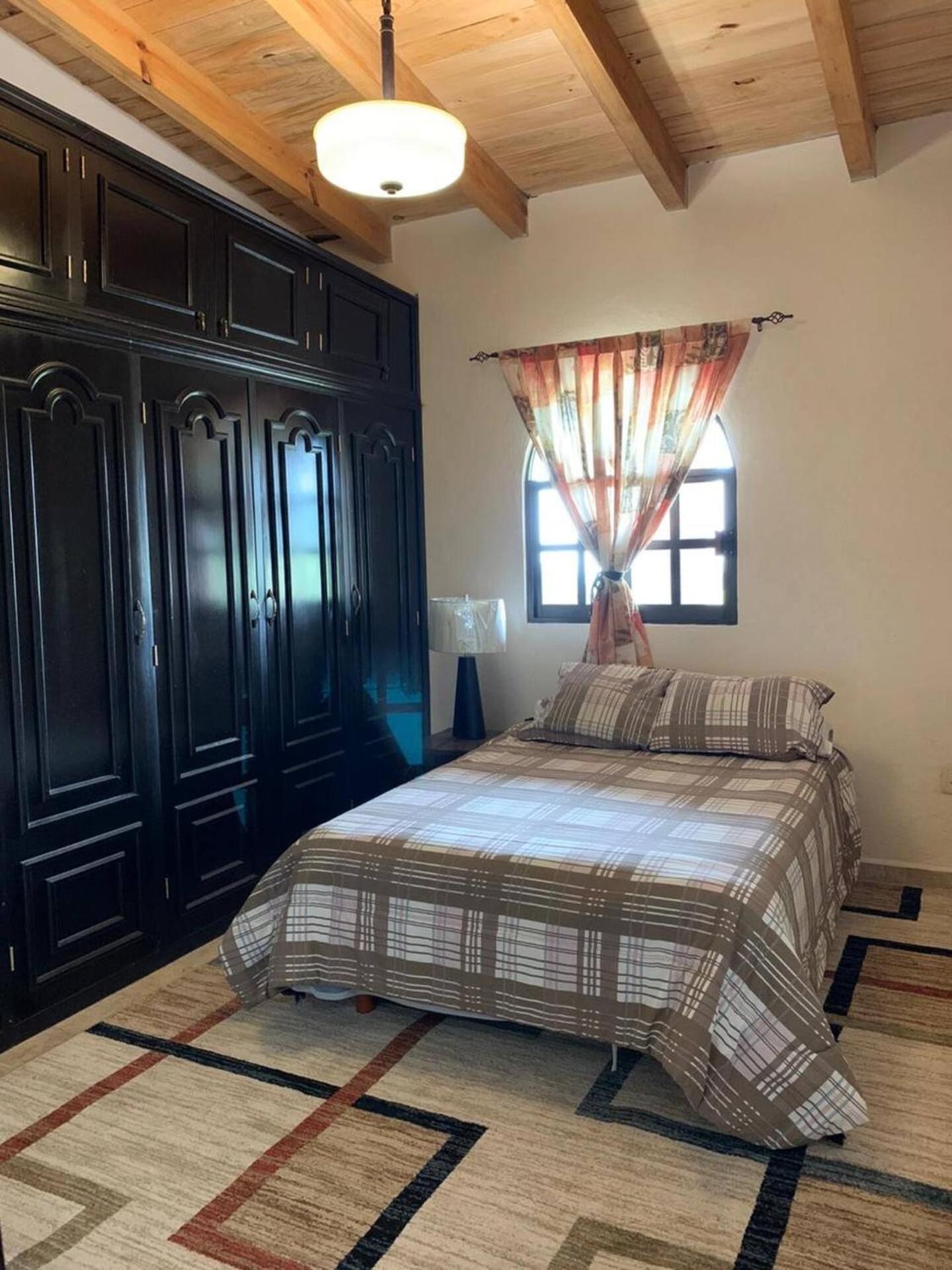 One-Bedroom House photo 1