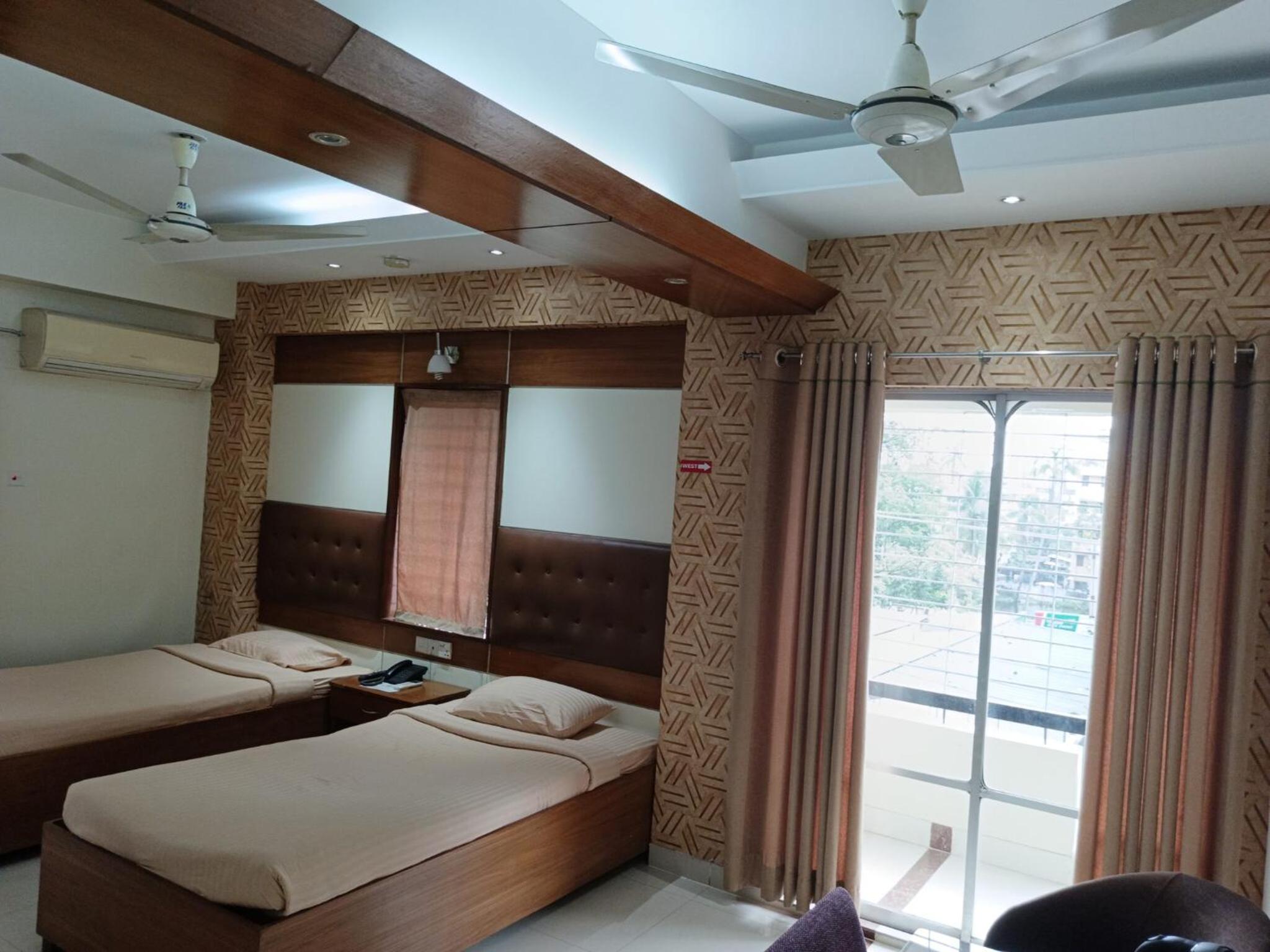 Deluxe Twin Room photo 1