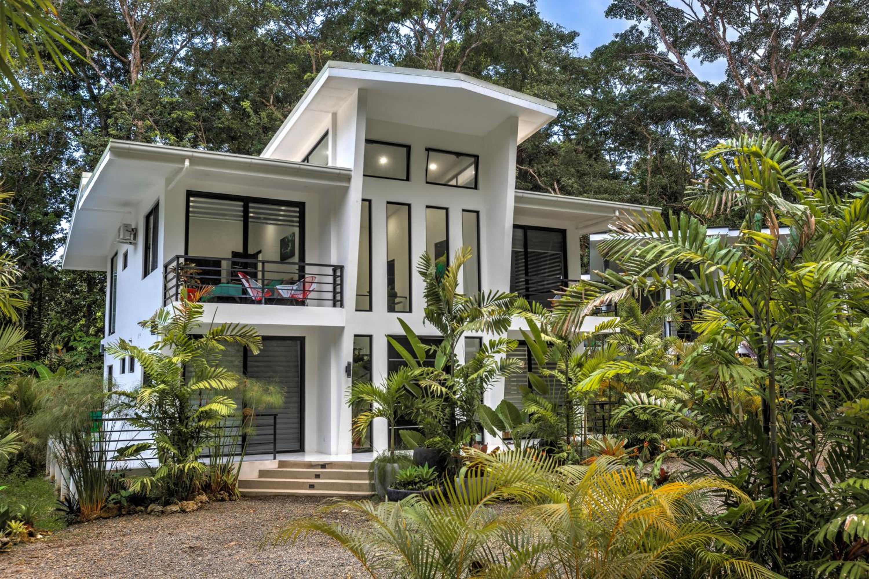 Villa photo 1