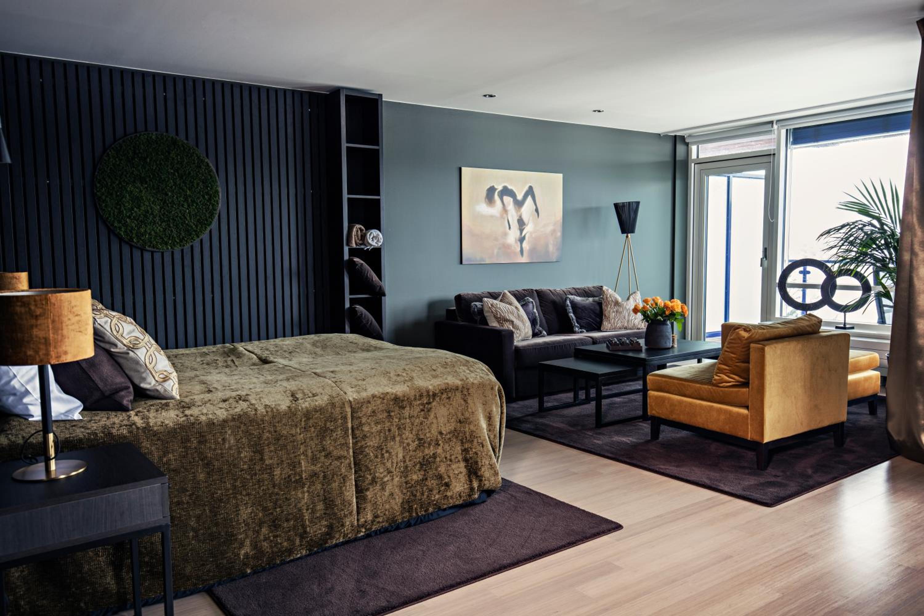 Senior Suite - Photo 4