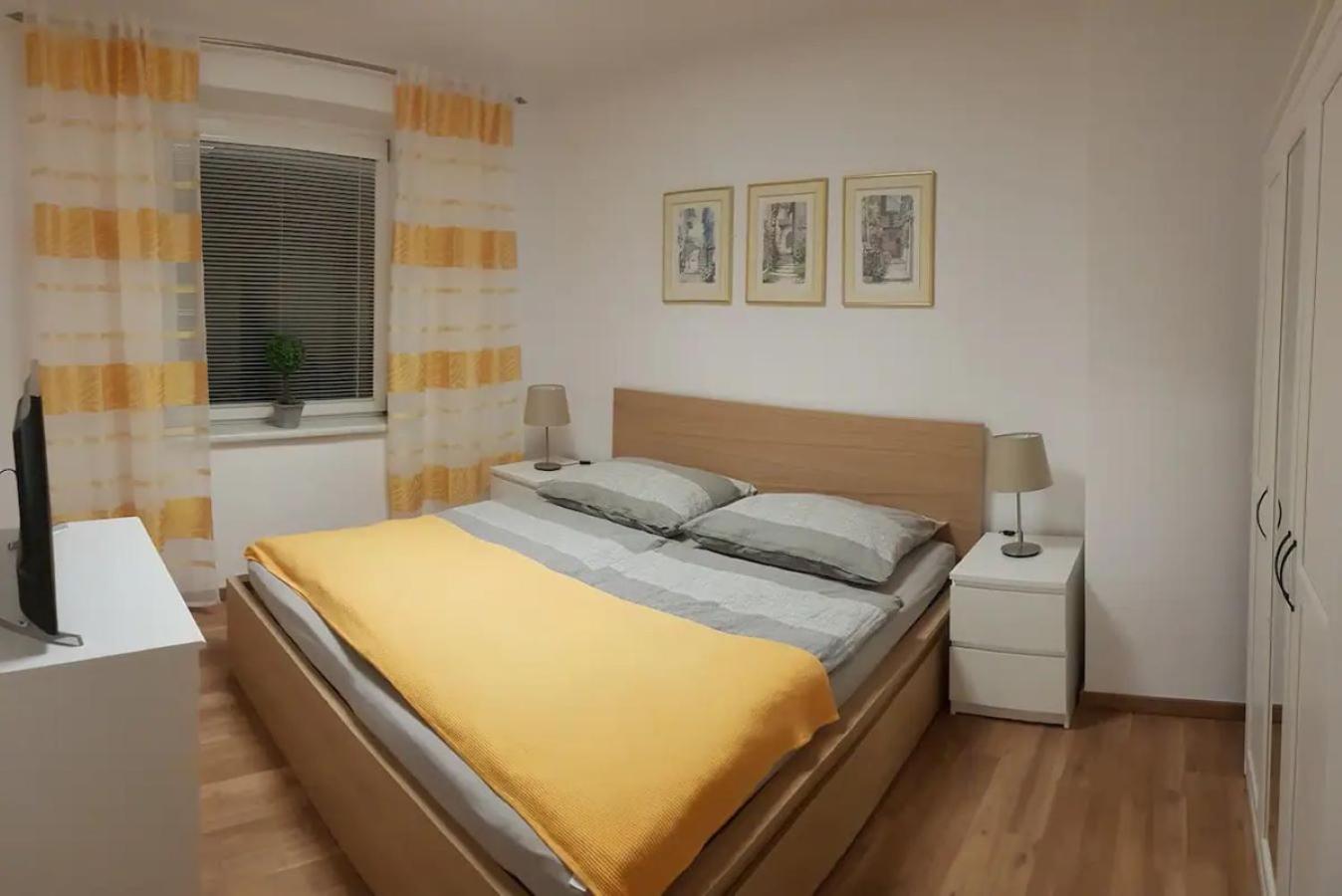 One-Bedroom Apartment photo 1