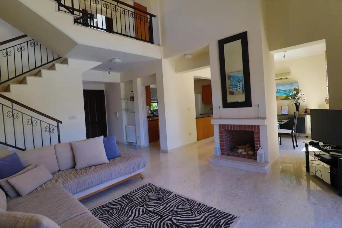 Villa com Piscina Privada