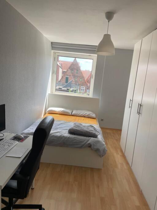 Apartment with Balcony photo 1
