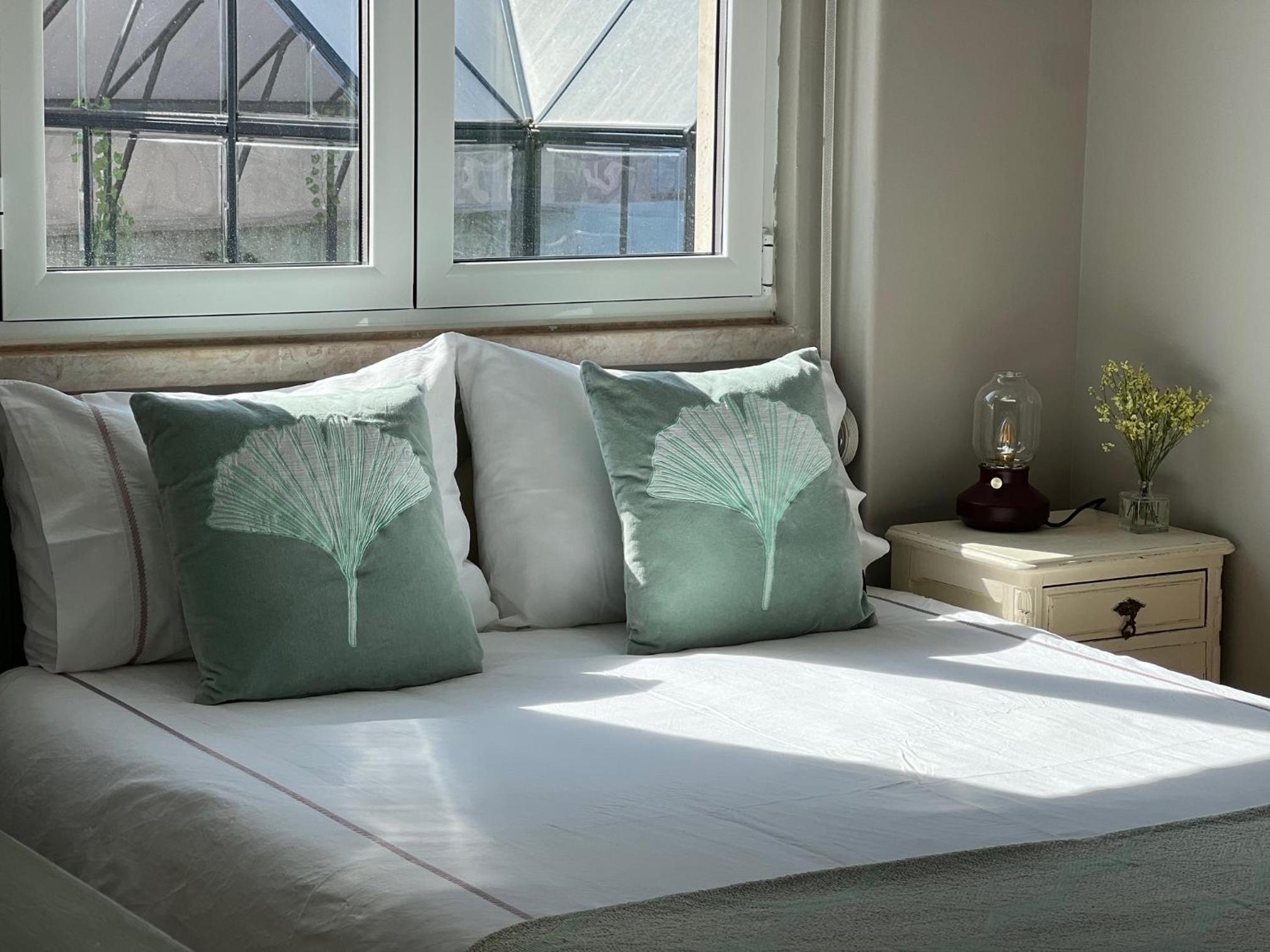 Suite With Mountain View
