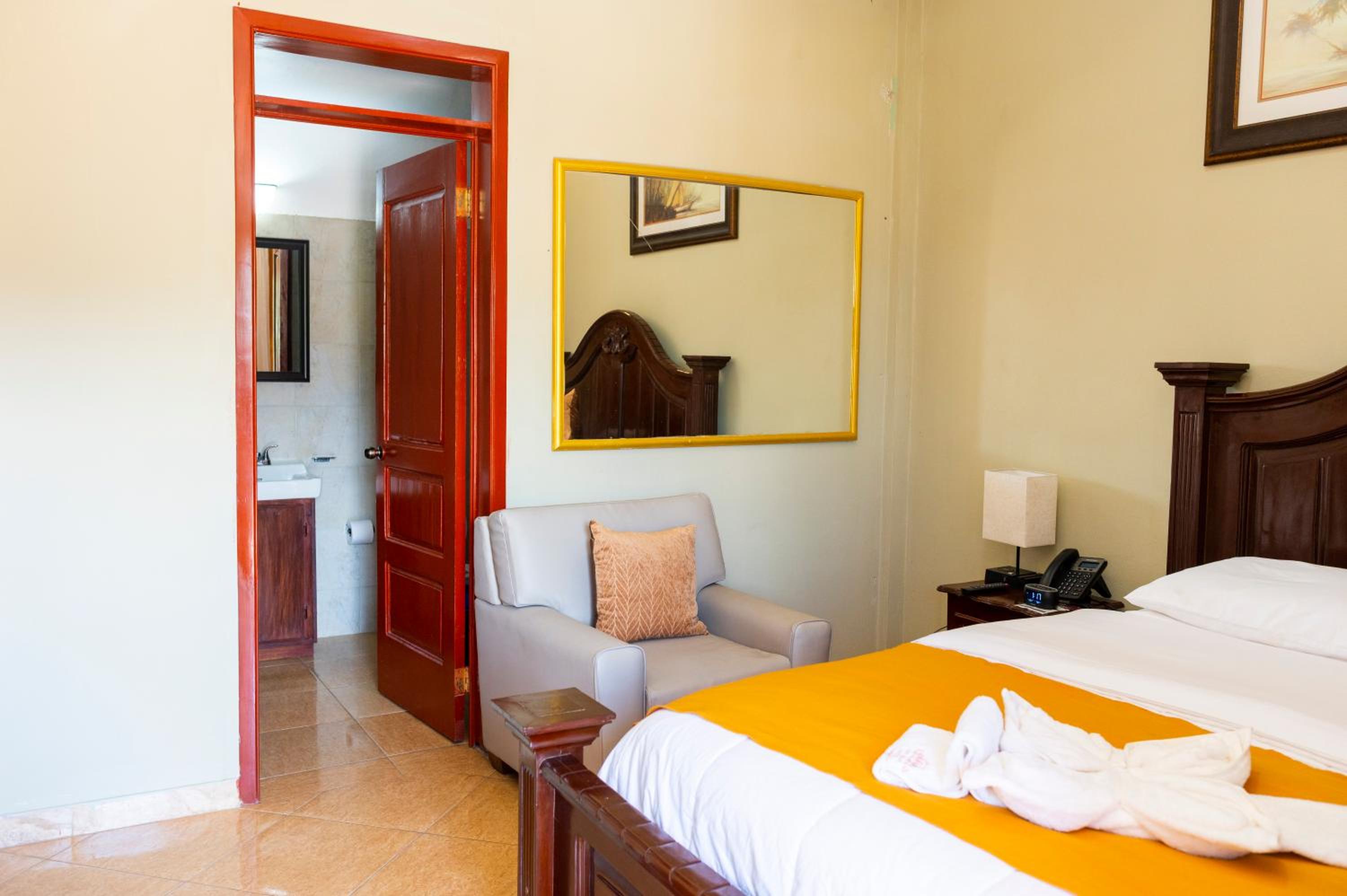 Large Single Room photo 2