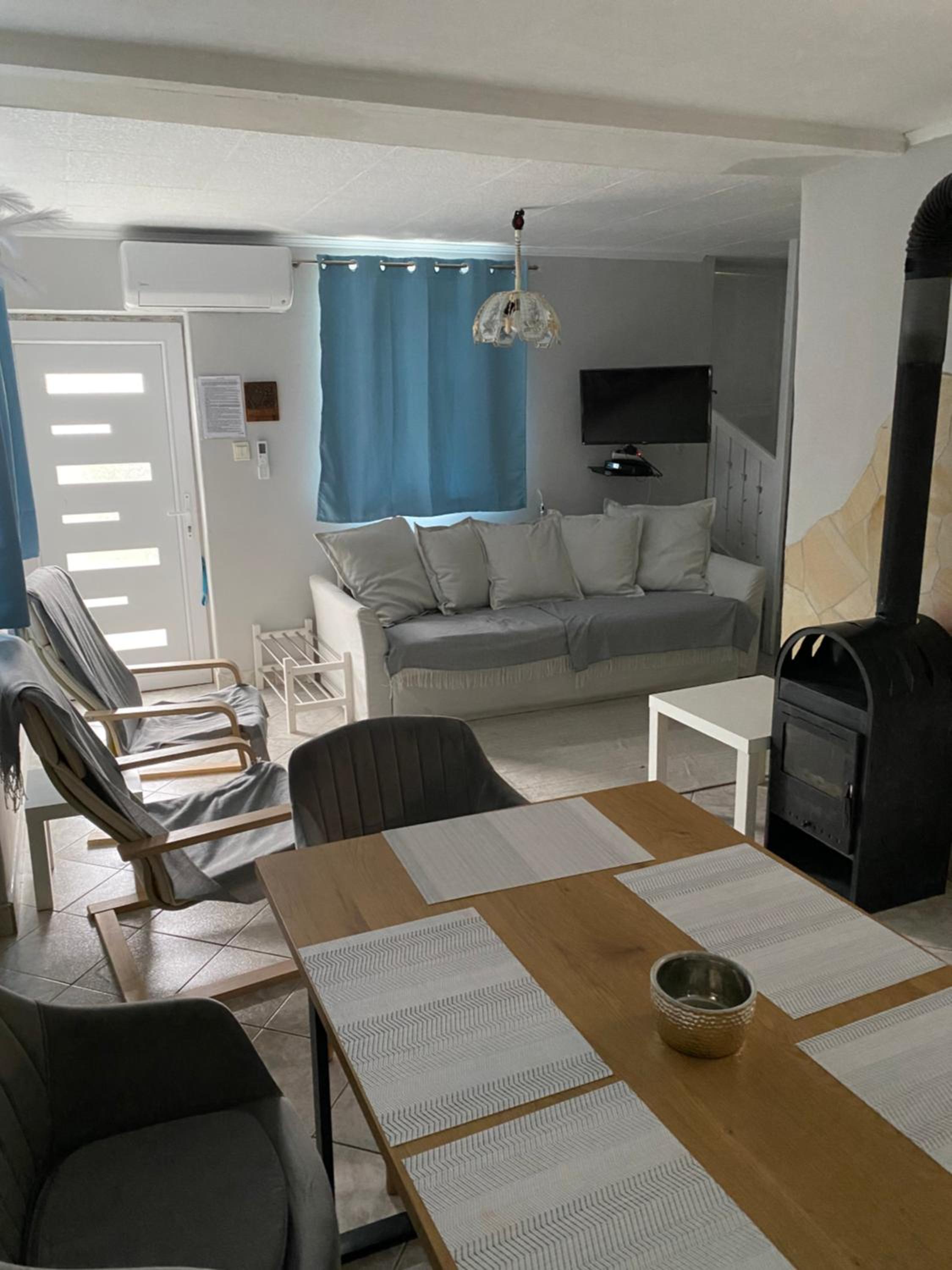 Apartment photo 1