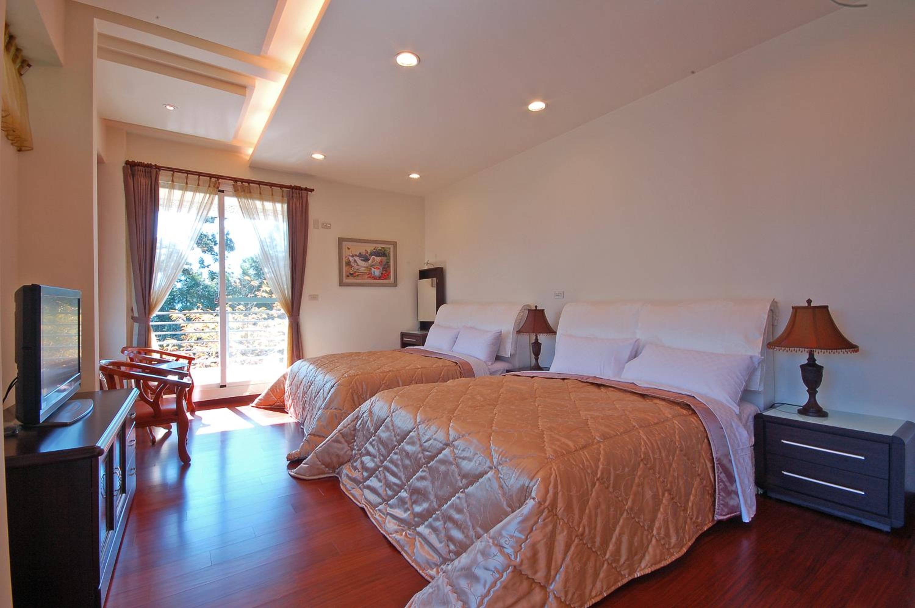 Superior Quadruple Room photo 2