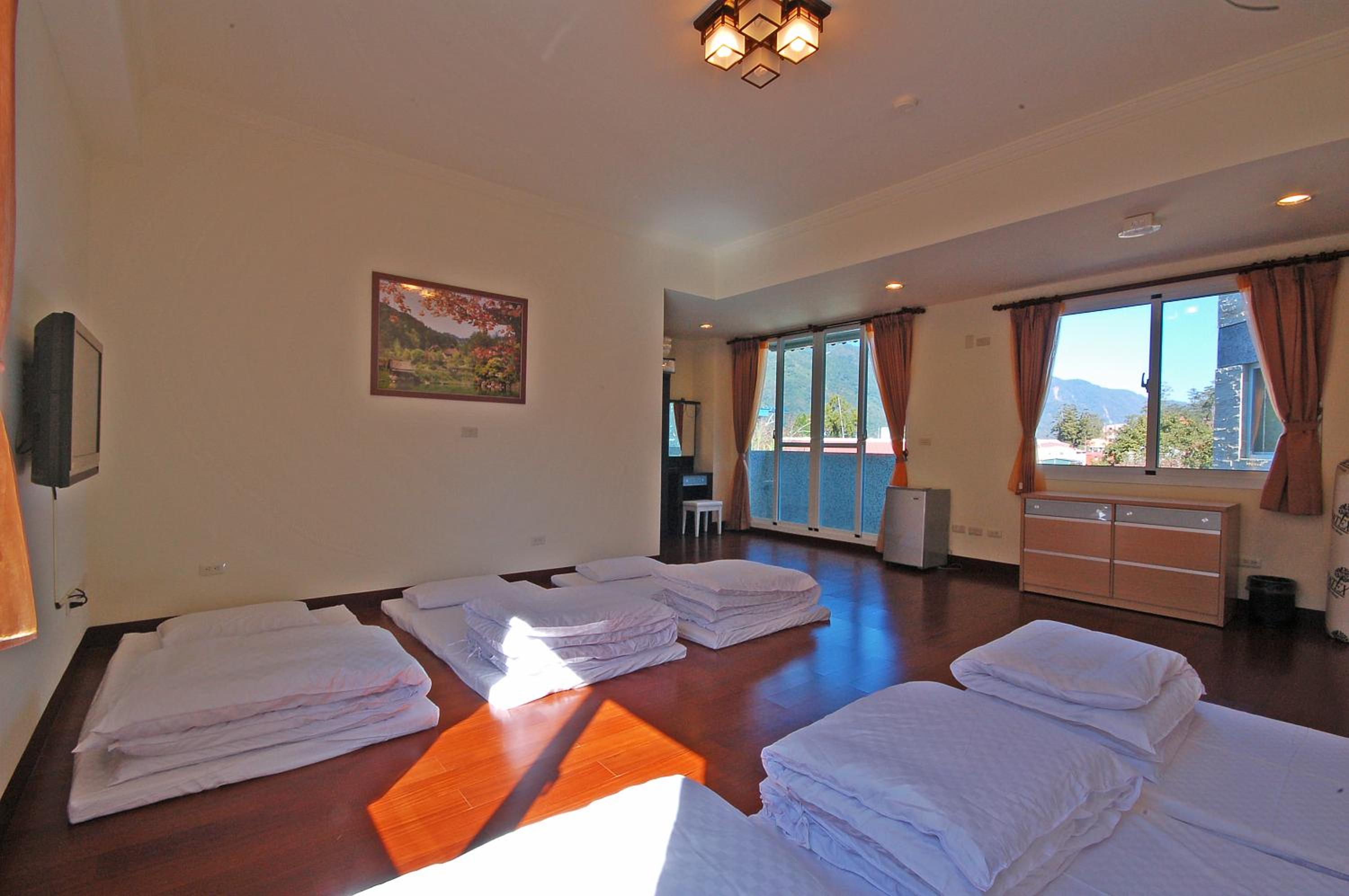 Bed in 8-Bed Dormitory Room photo 3
