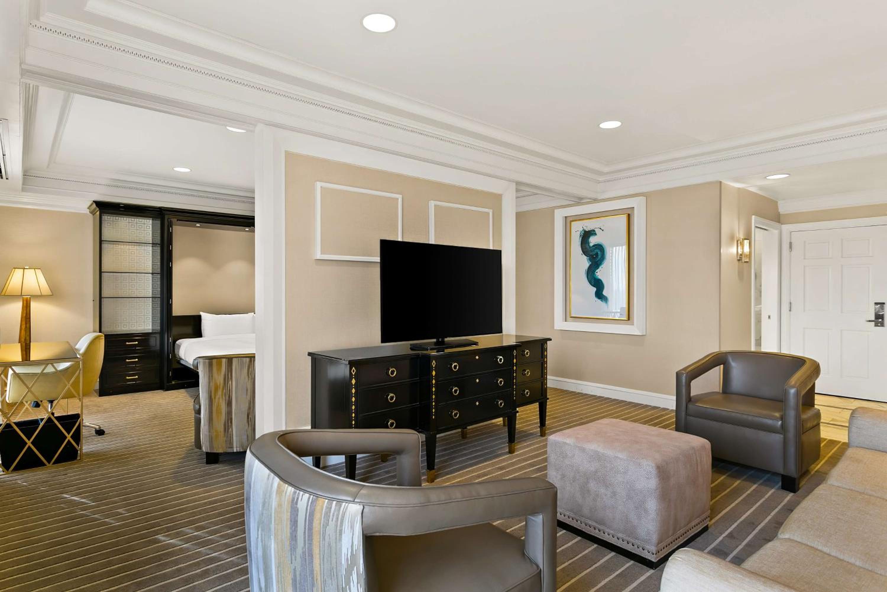 Double or Twin Room with View - Photo 3