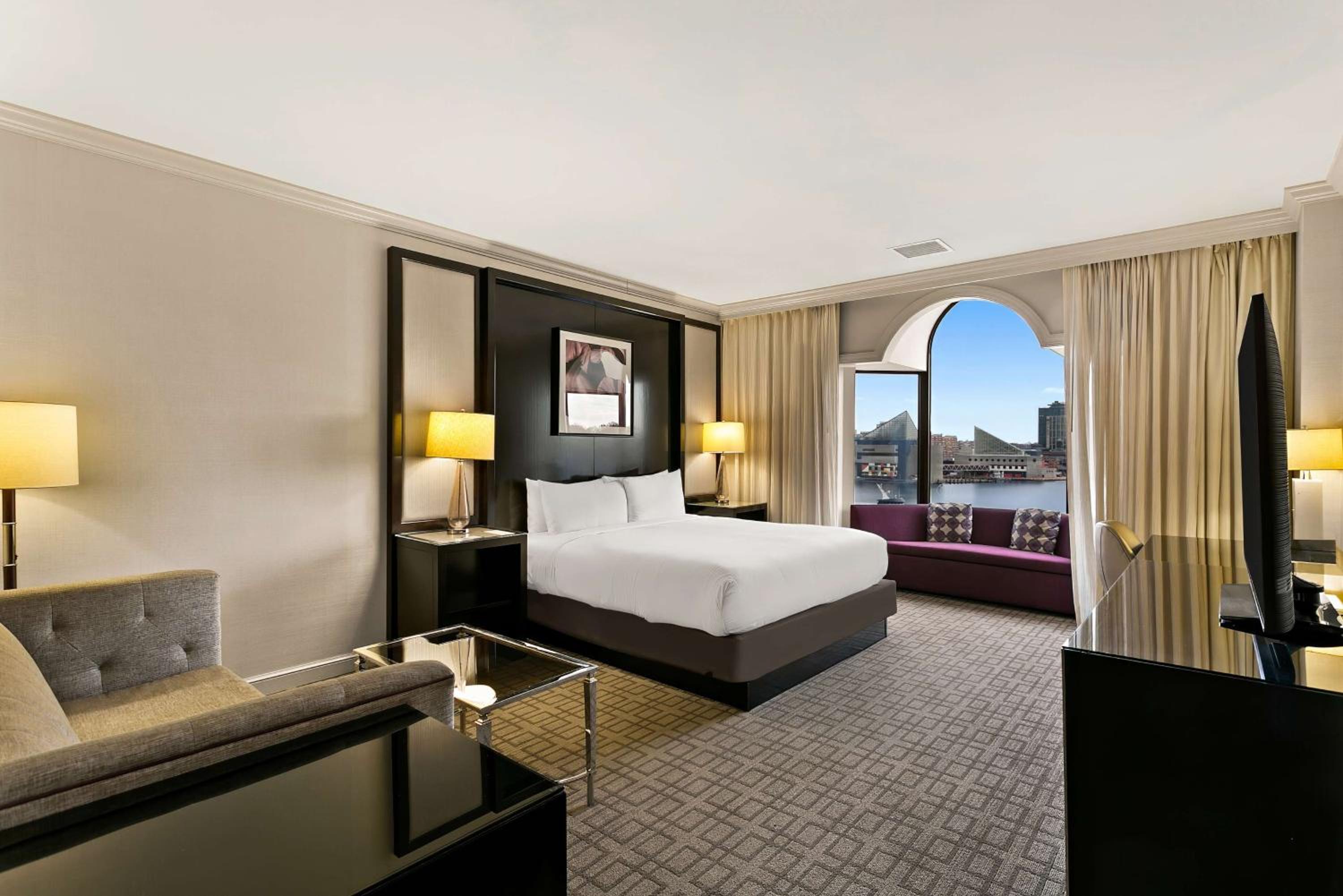 Premium King Room with Harbor View - Photo 1