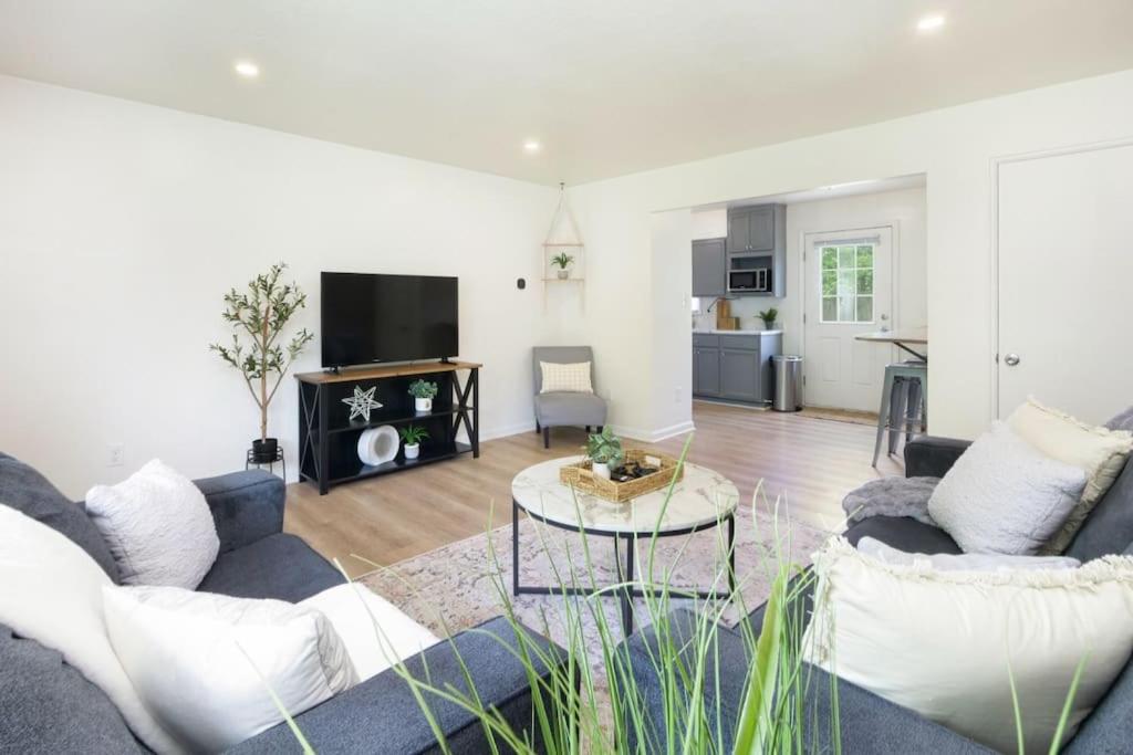 Two-Bedroom House photo 1