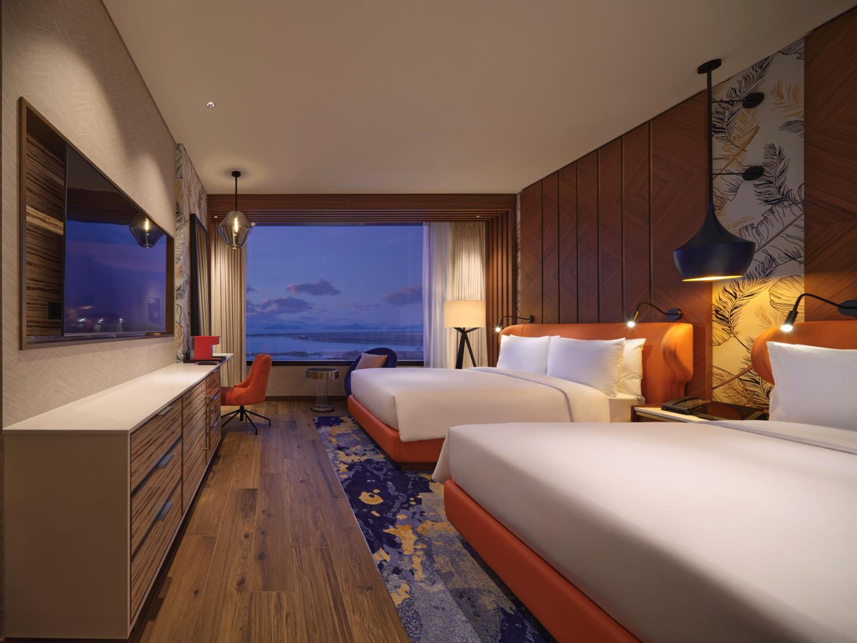 [Forest Tower] Lake Deluxe Double Queen With Wellness Club And Breakfast For 2 At Chef'S Kitchen - 1st Session