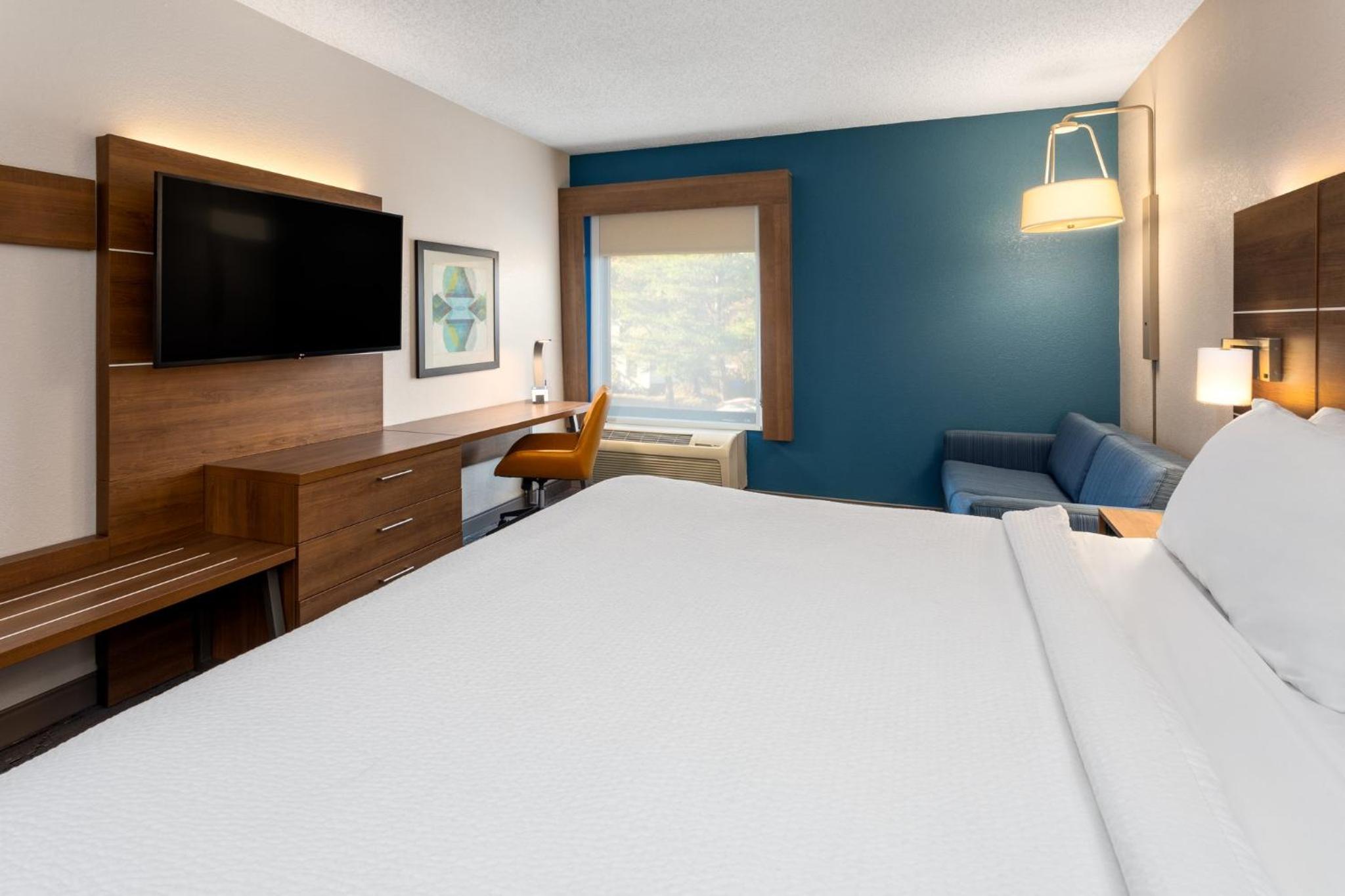 Standard King Room - Photo 2