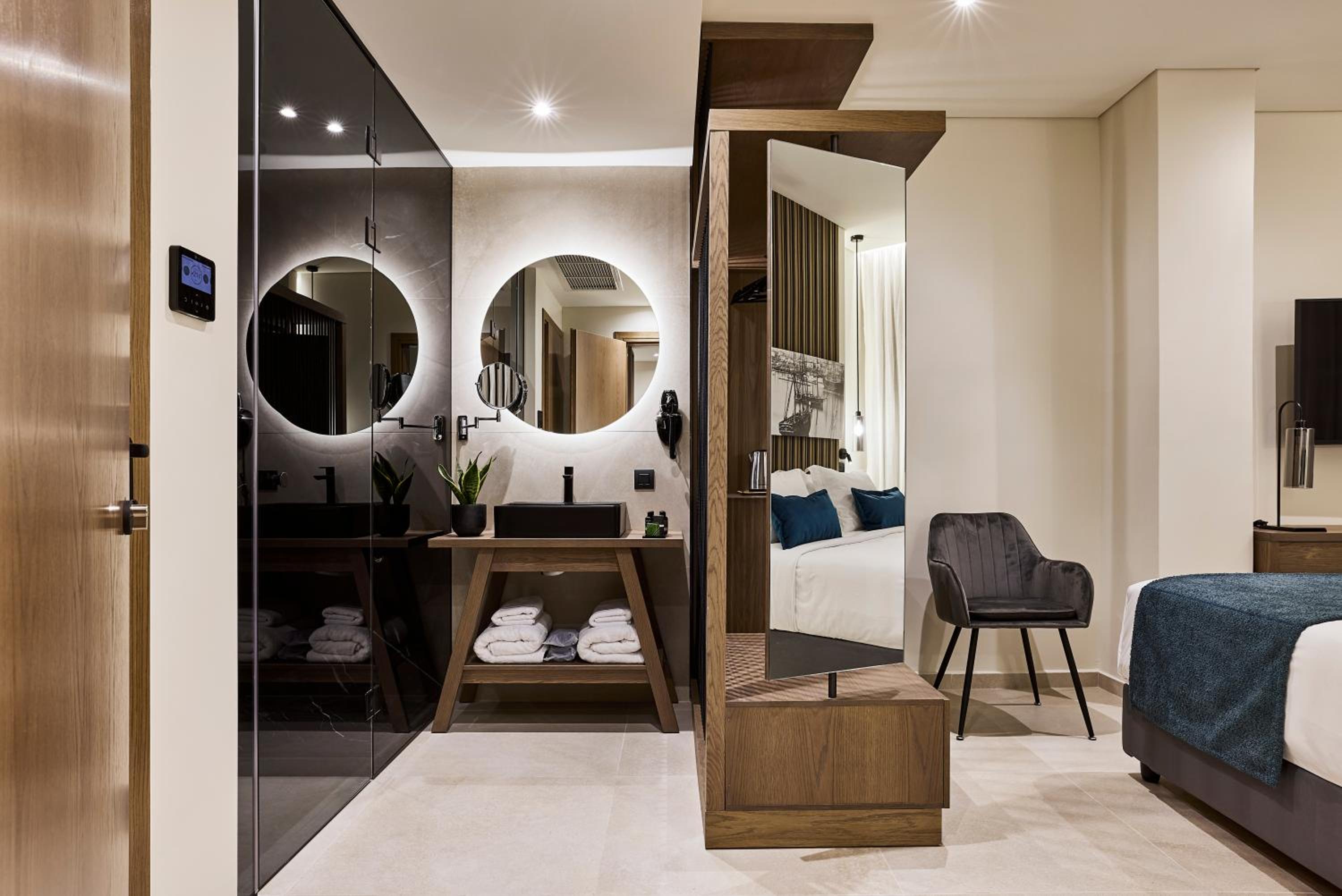 Double Room - Photo 5