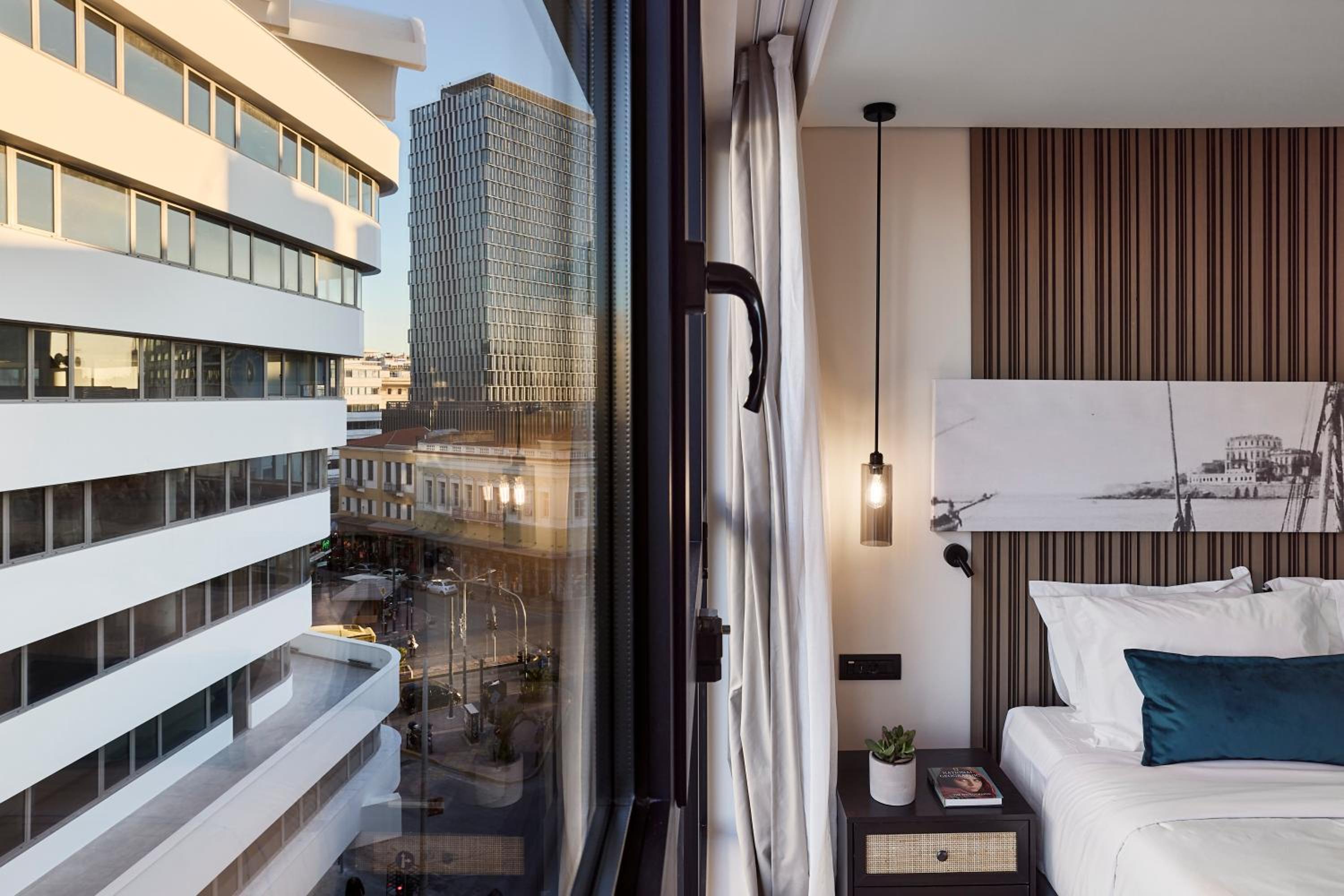 Comfort Double Room with Side City View - Photo 9