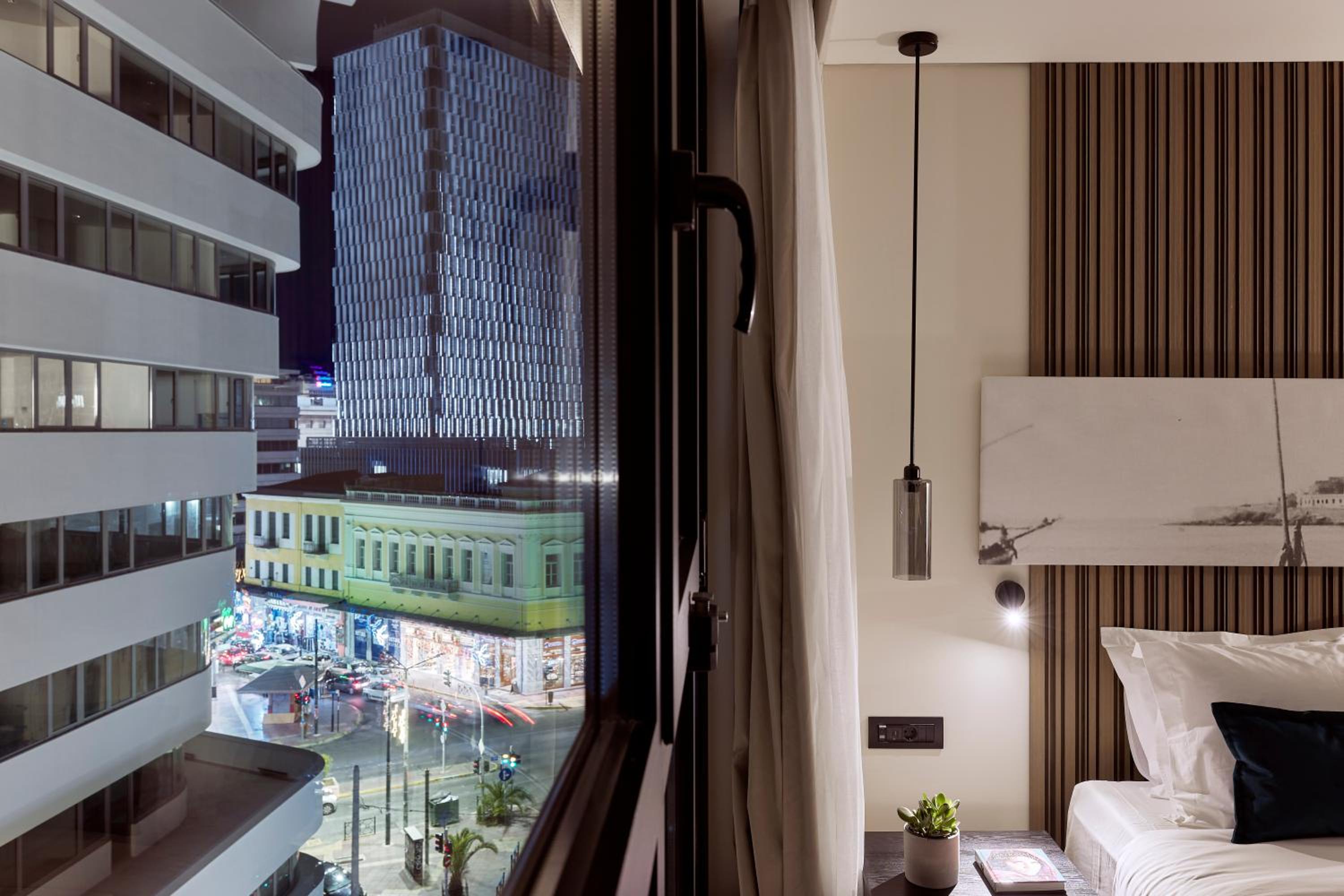 Comfort Double Room with Side City View - Photo 8