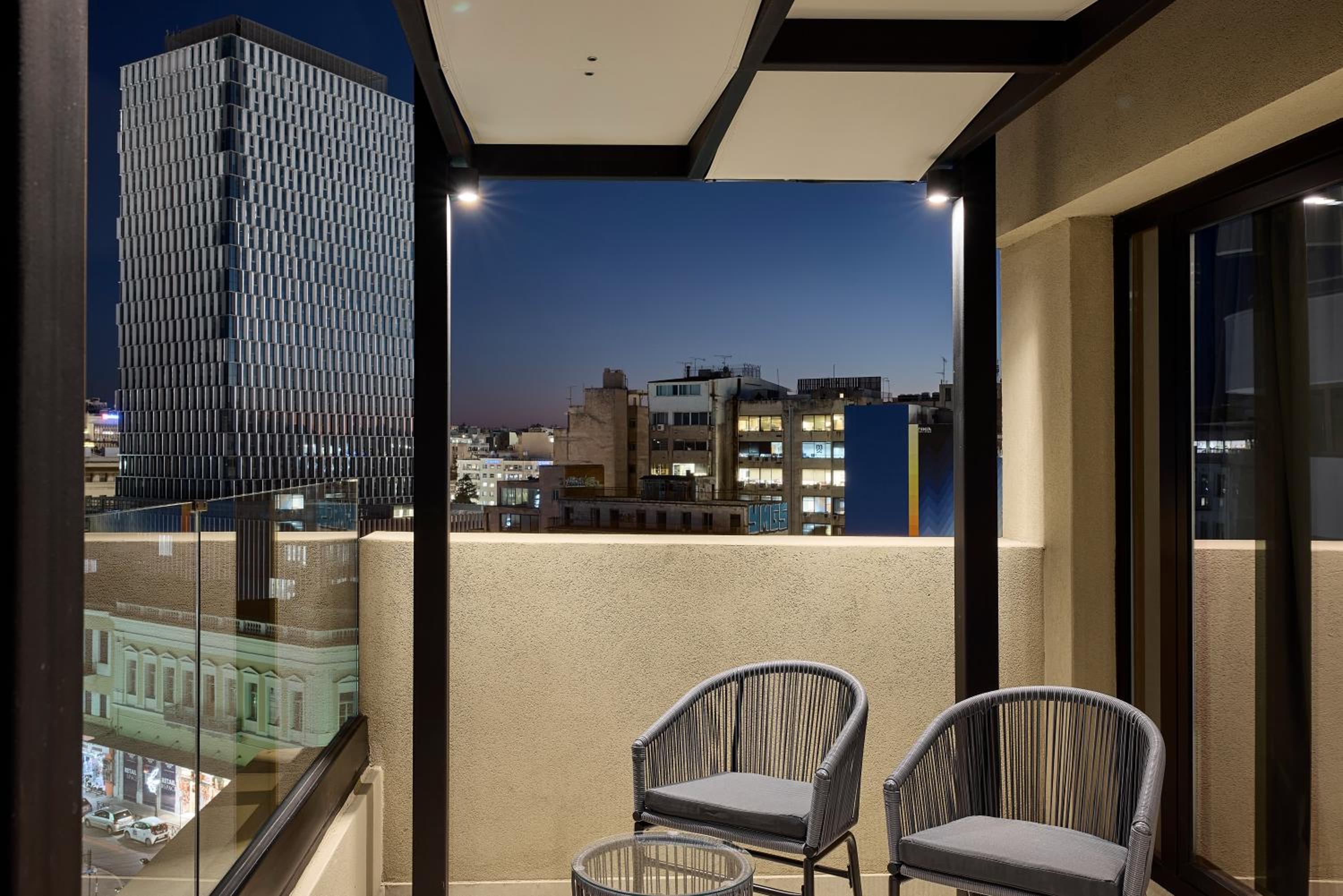 Superior Suite with Terrace and City View - Photo 2