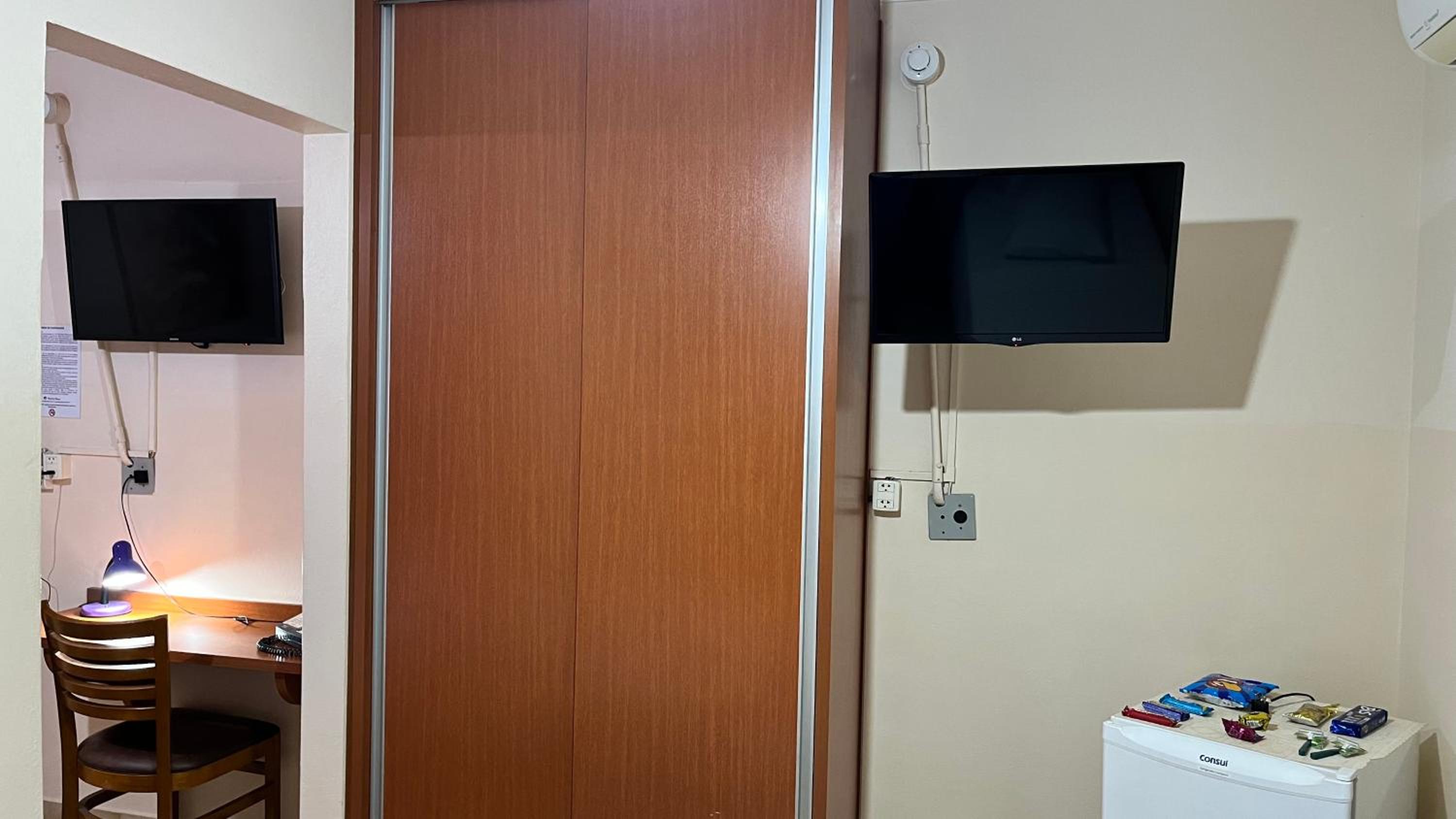 Standard Quadruple Room - Photo 11
