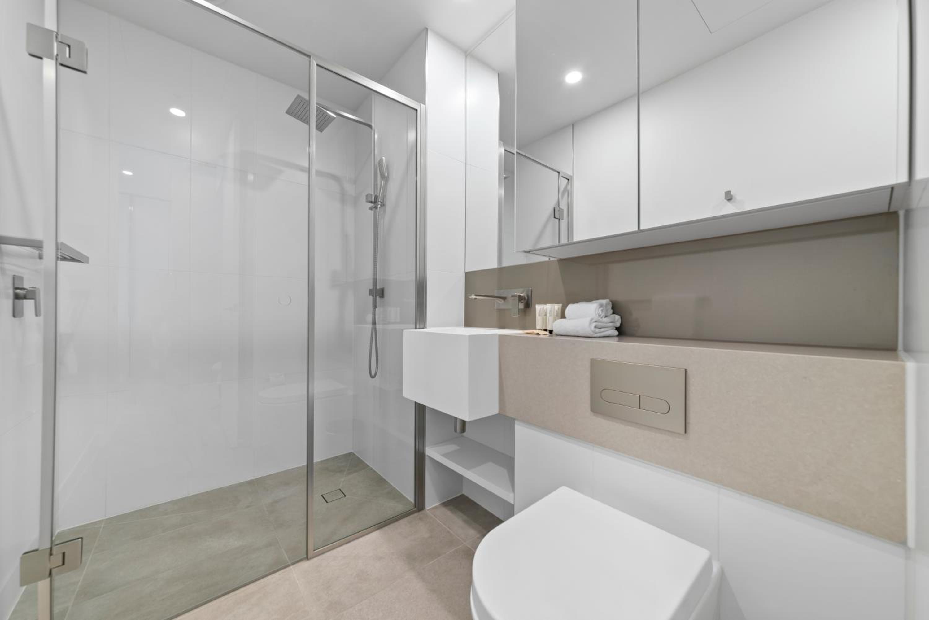 One Bedroom Executive - Photo 4