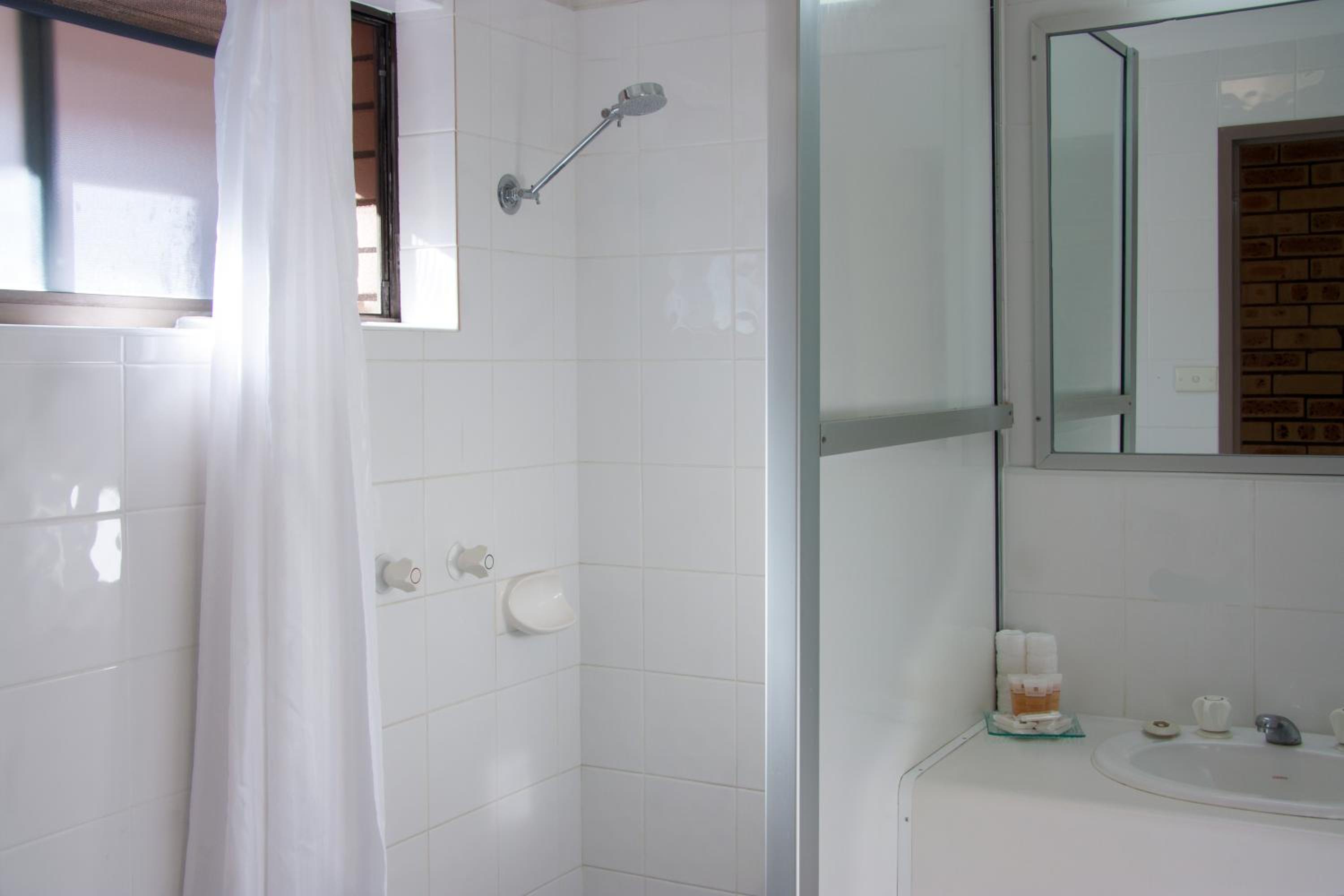 Queen Room - Photo 2