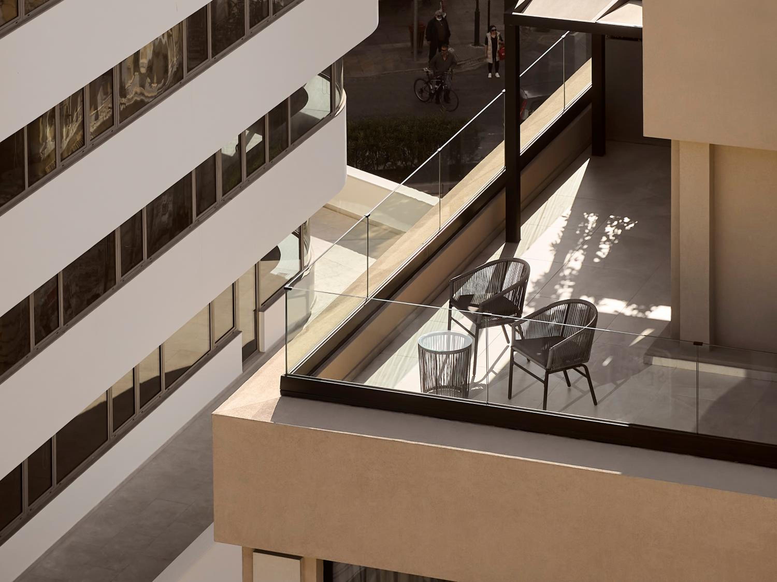 Executive Suite with Terrace and City View - Photo 5