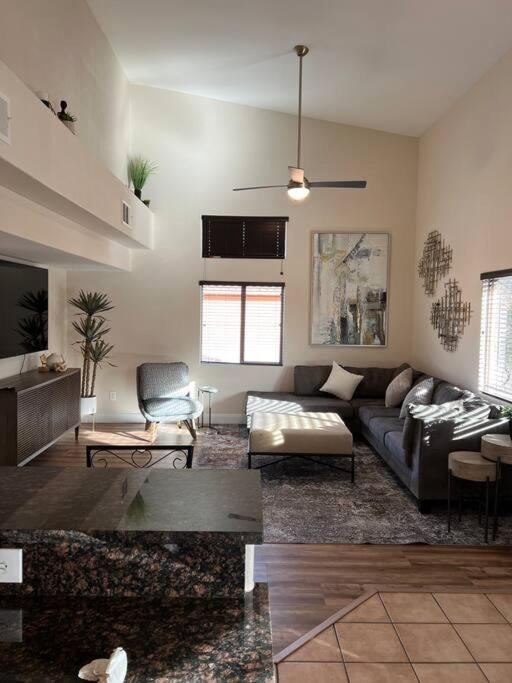 Three-Bedroom Apartment photo 1